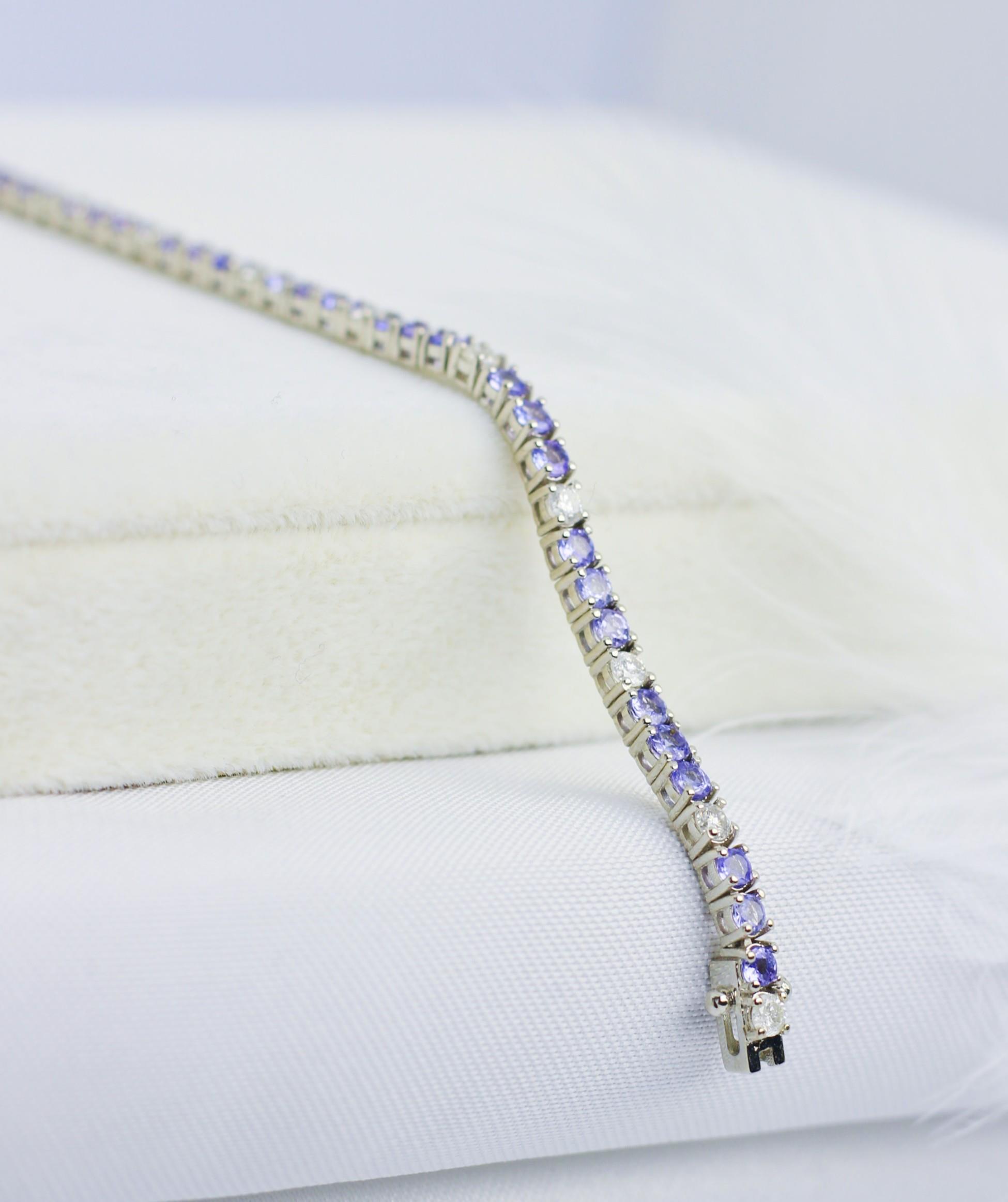 Diamond Waterway Tanzanite Stone Bracelet 14 Carat