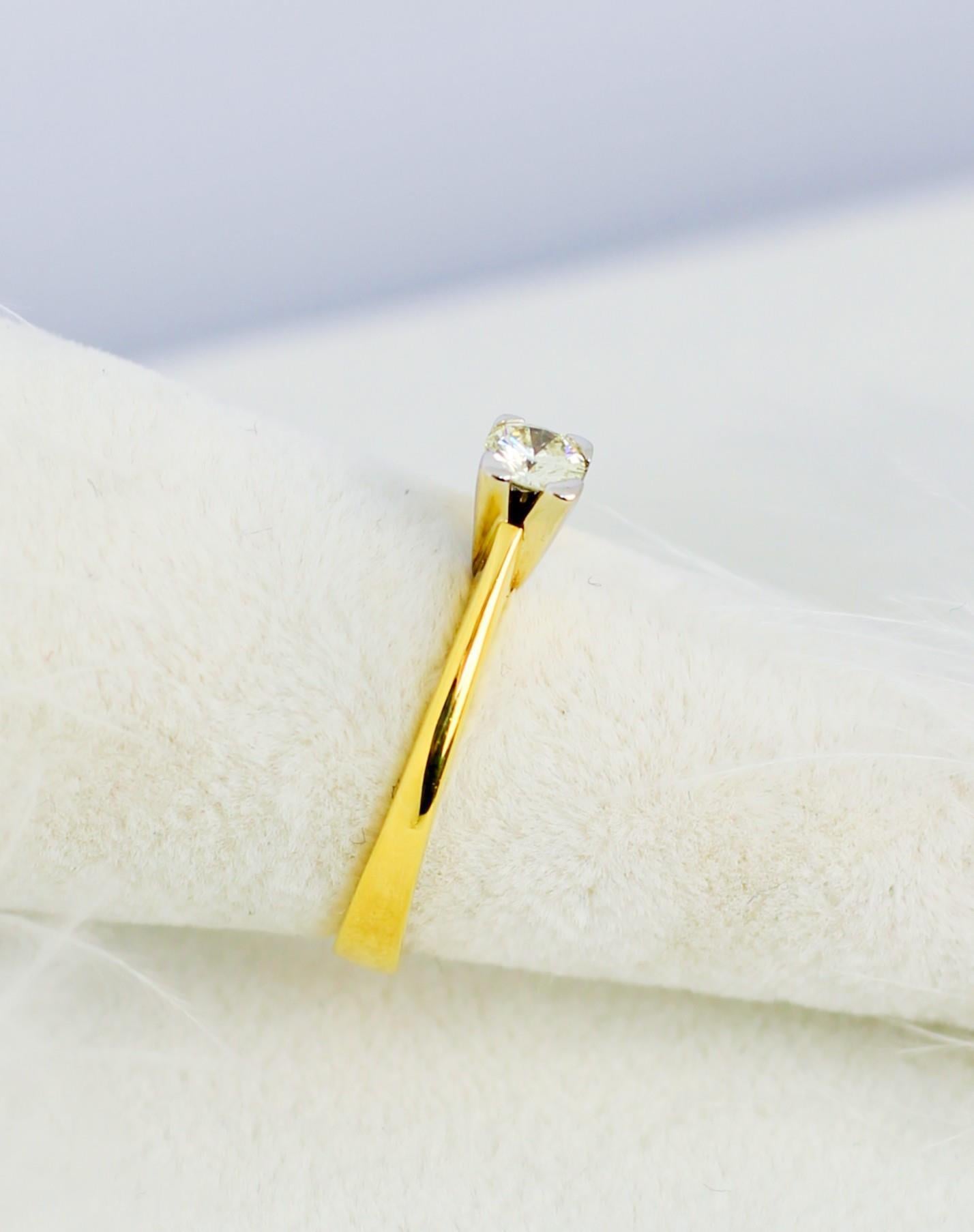 Diamond Solitaire Ring 18 Carat