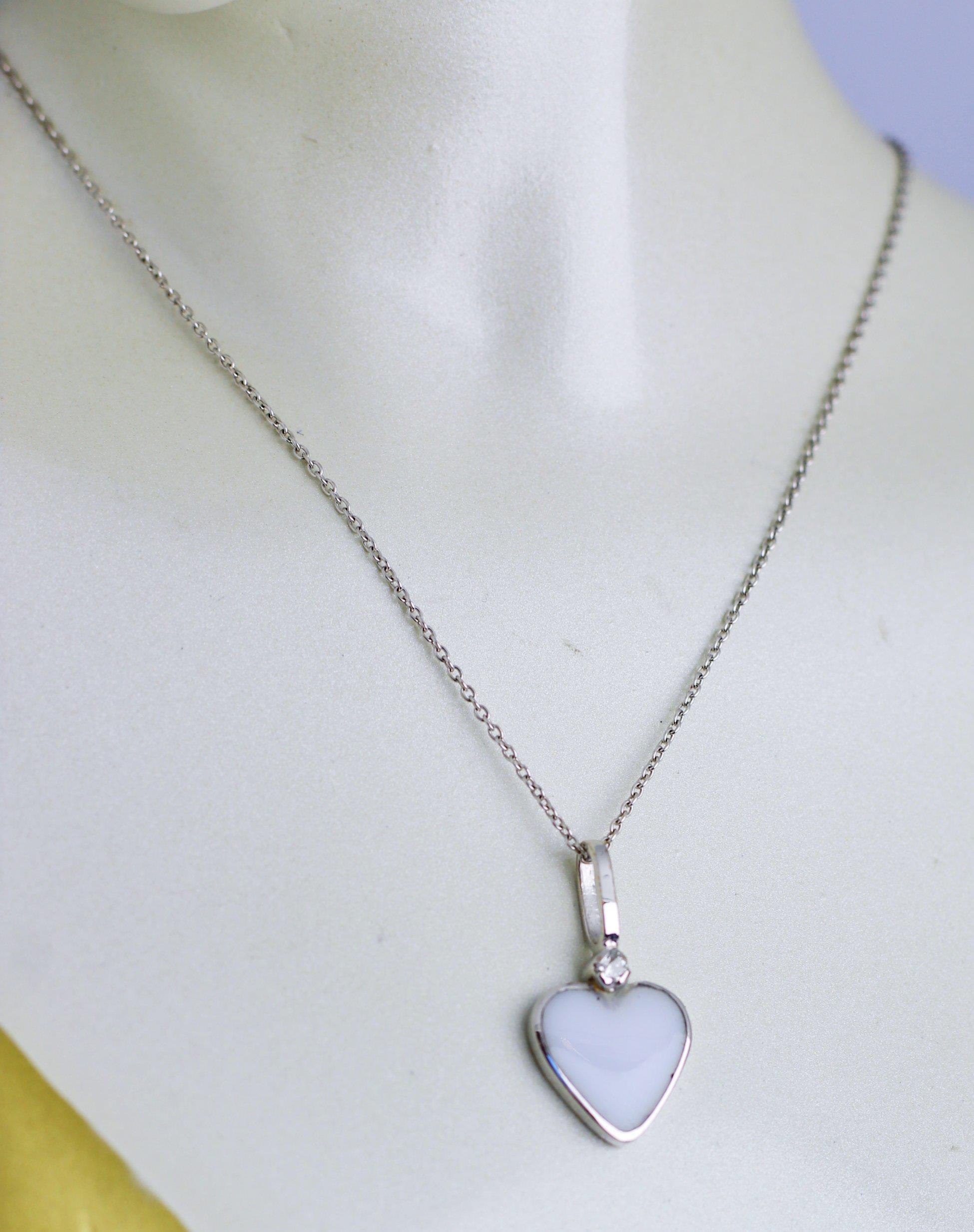 Diamond Heart Figured Mother-of-Pearl Stone Pendant 14 Carat