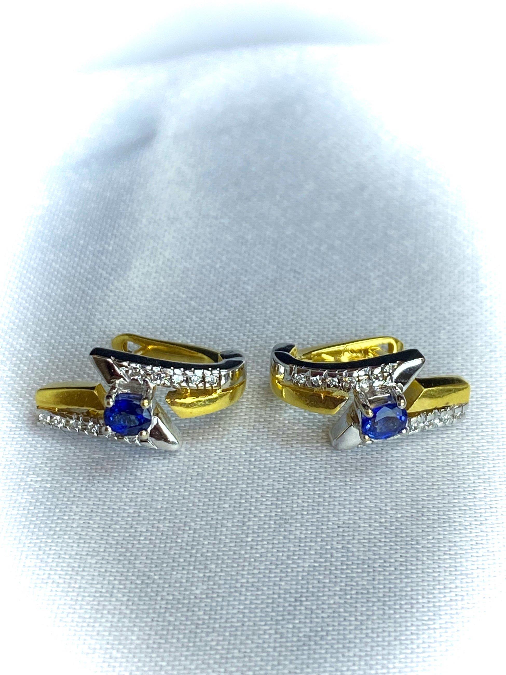 2 Color Diamond Earrings with Sapphire Stone 18 Carat