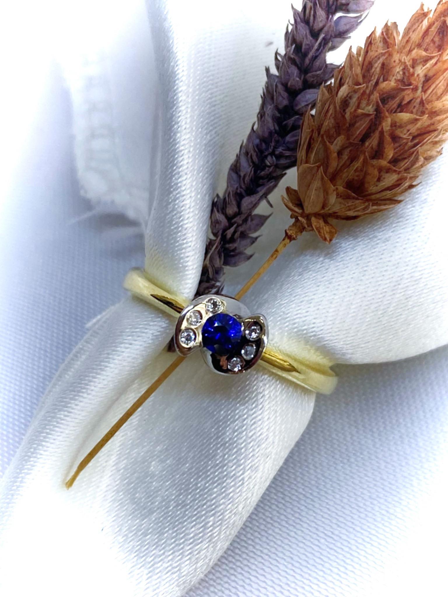 Sapphire Stone Diamond Ring 14 Carat