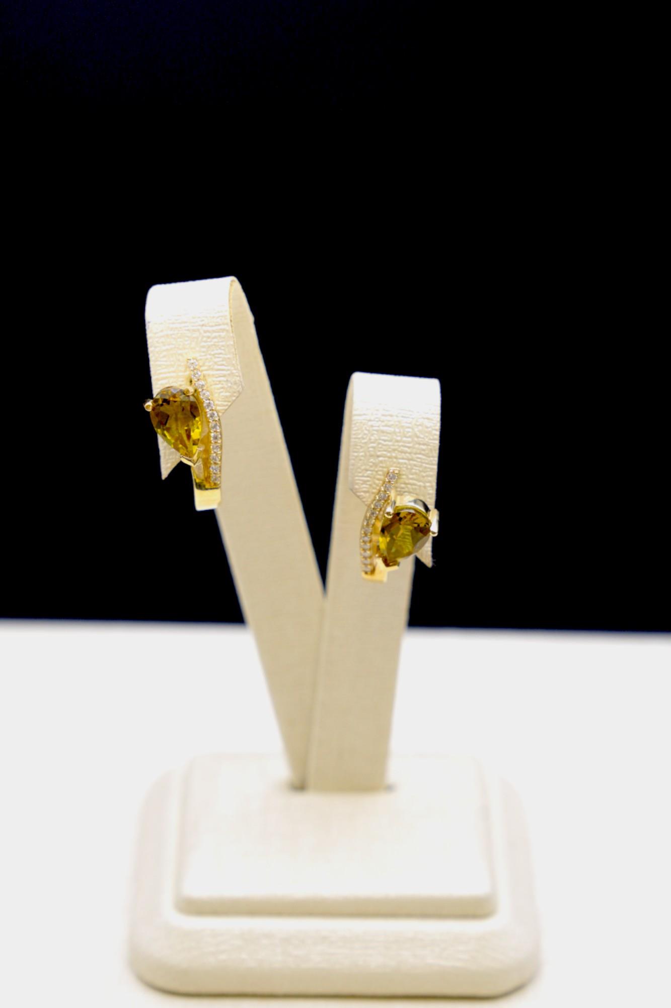 Sultanit Taşlı Küpe 14 Ayar