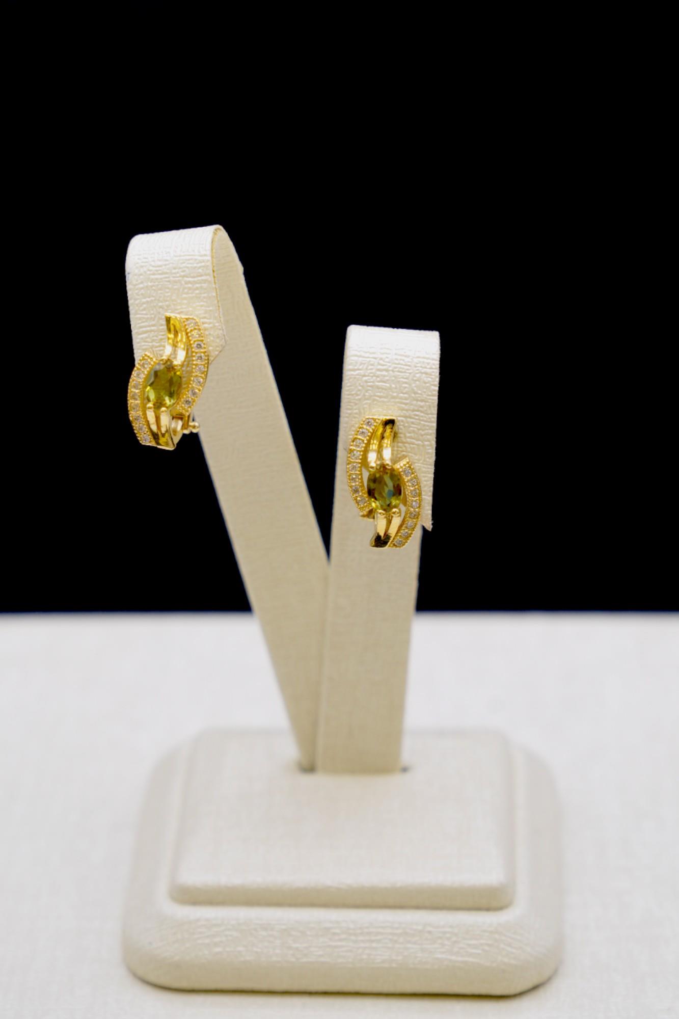 Sultanit Taşlı Küpe 14 Ayar