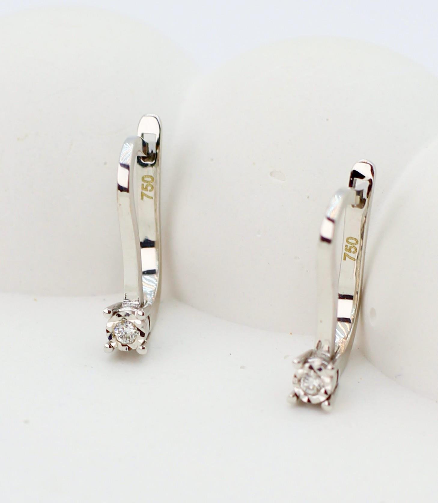 Single Stone Diamond Earring 18 Carat