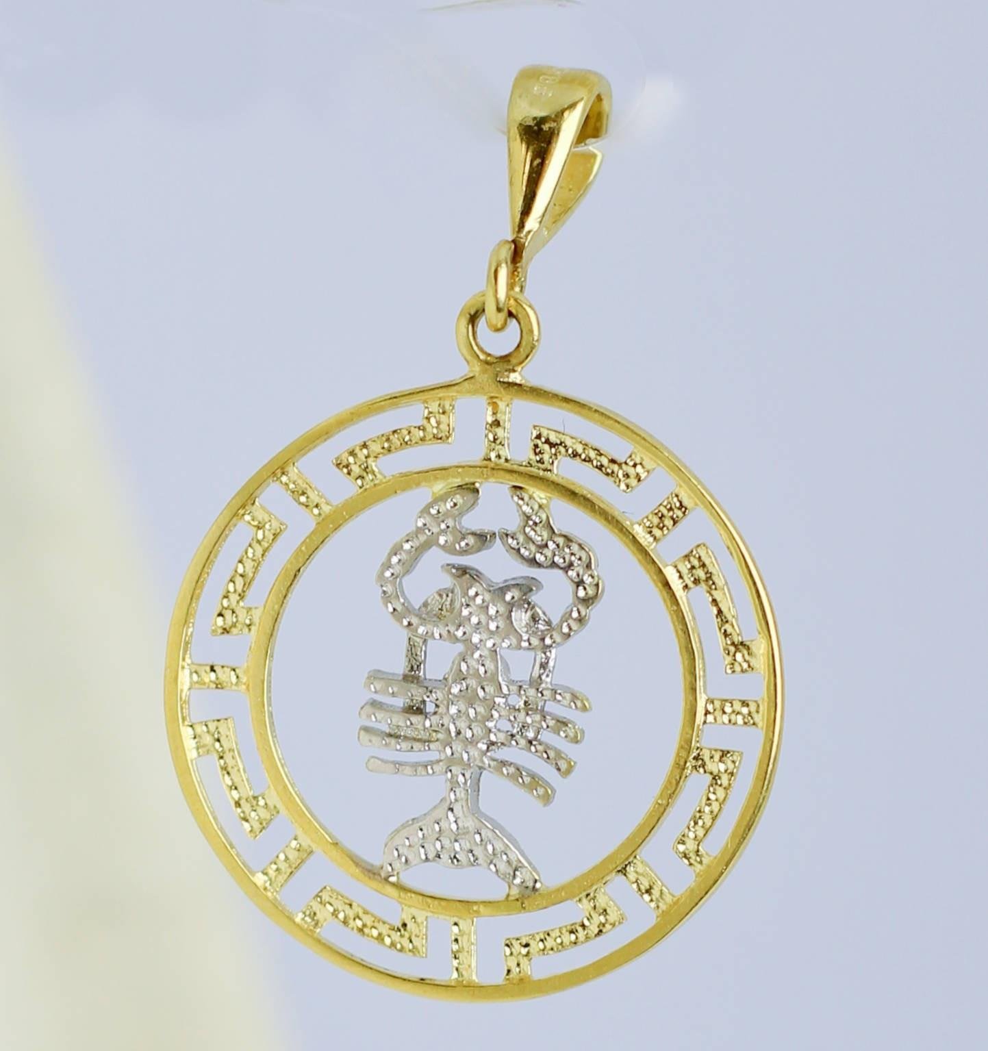 Crab Pendant 14 Carat