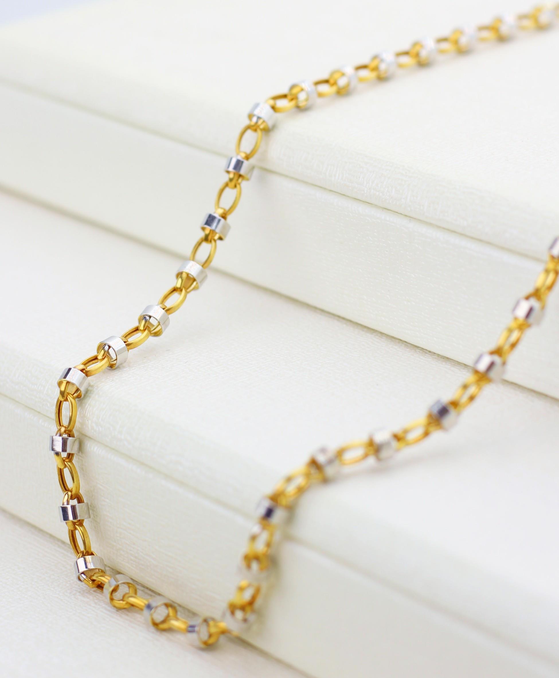 Green-White Chain 14 Carat