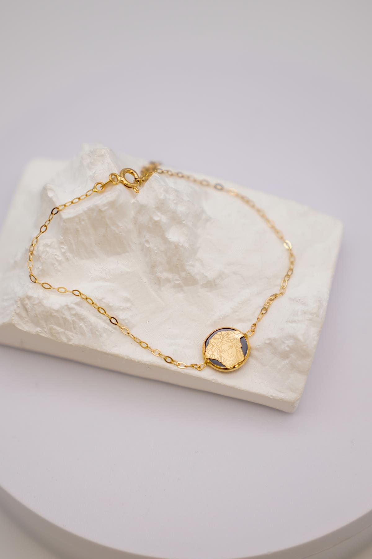 Yuvarlak Figürlü 14 Ayar Altın Bileklik–Minimal ve Şık Tasarım İnce Zincir Model