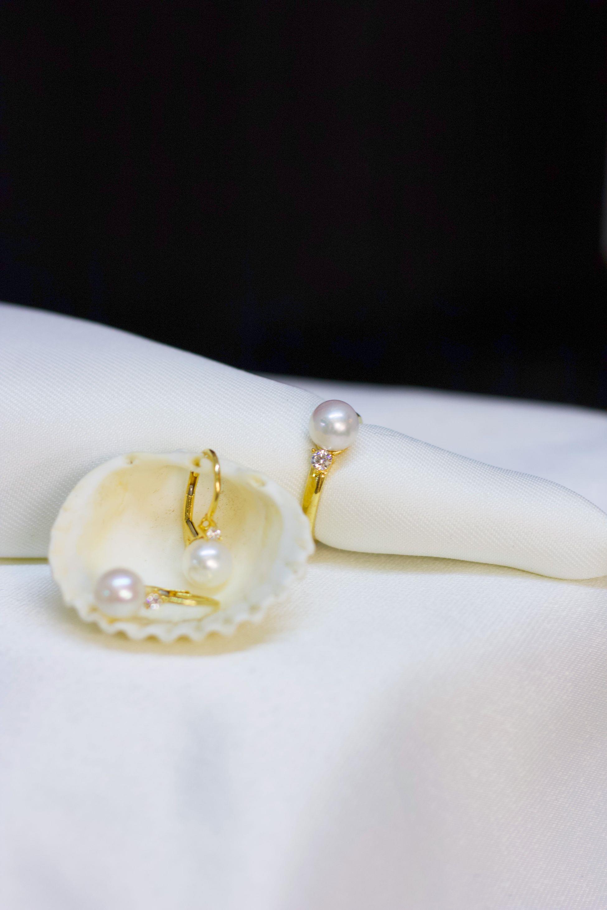 Ring aus Zirkonstein und Perlgold, 14 Karat