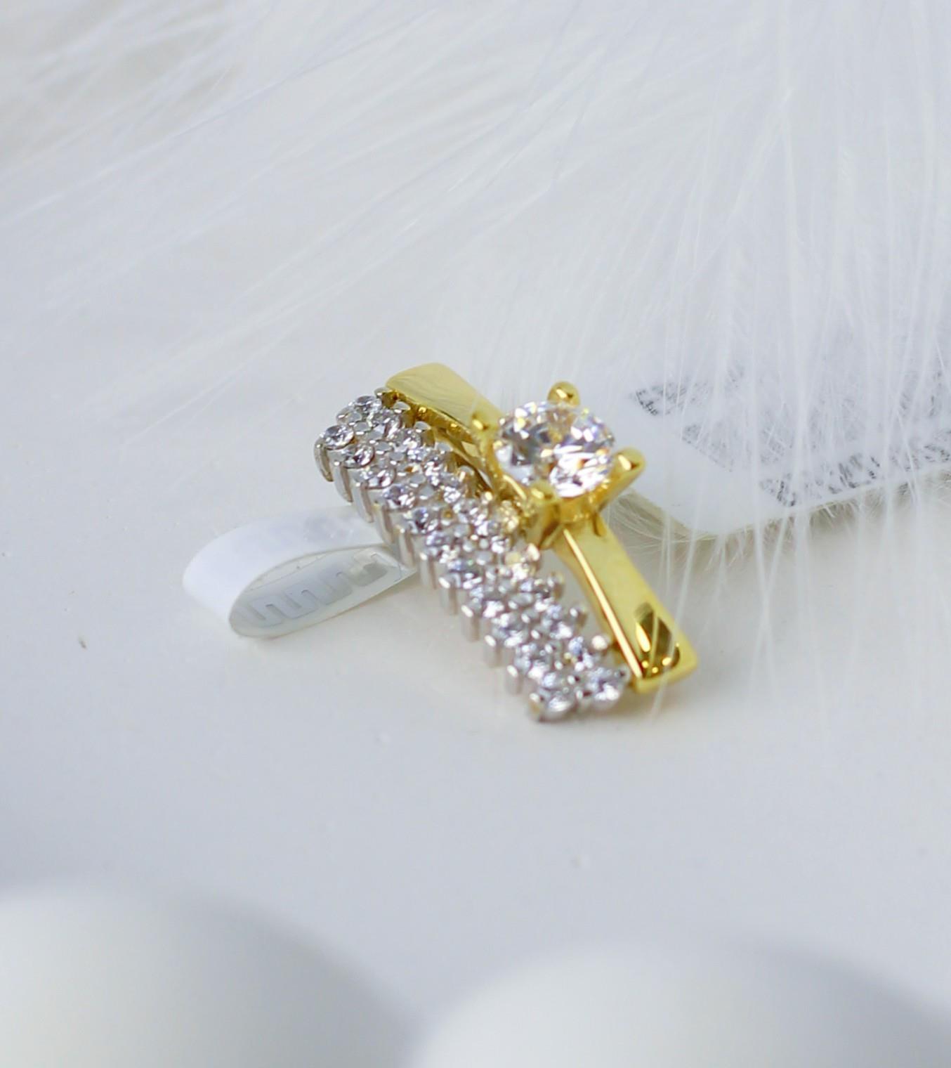 Zircon Stone Pendant 14 Carat