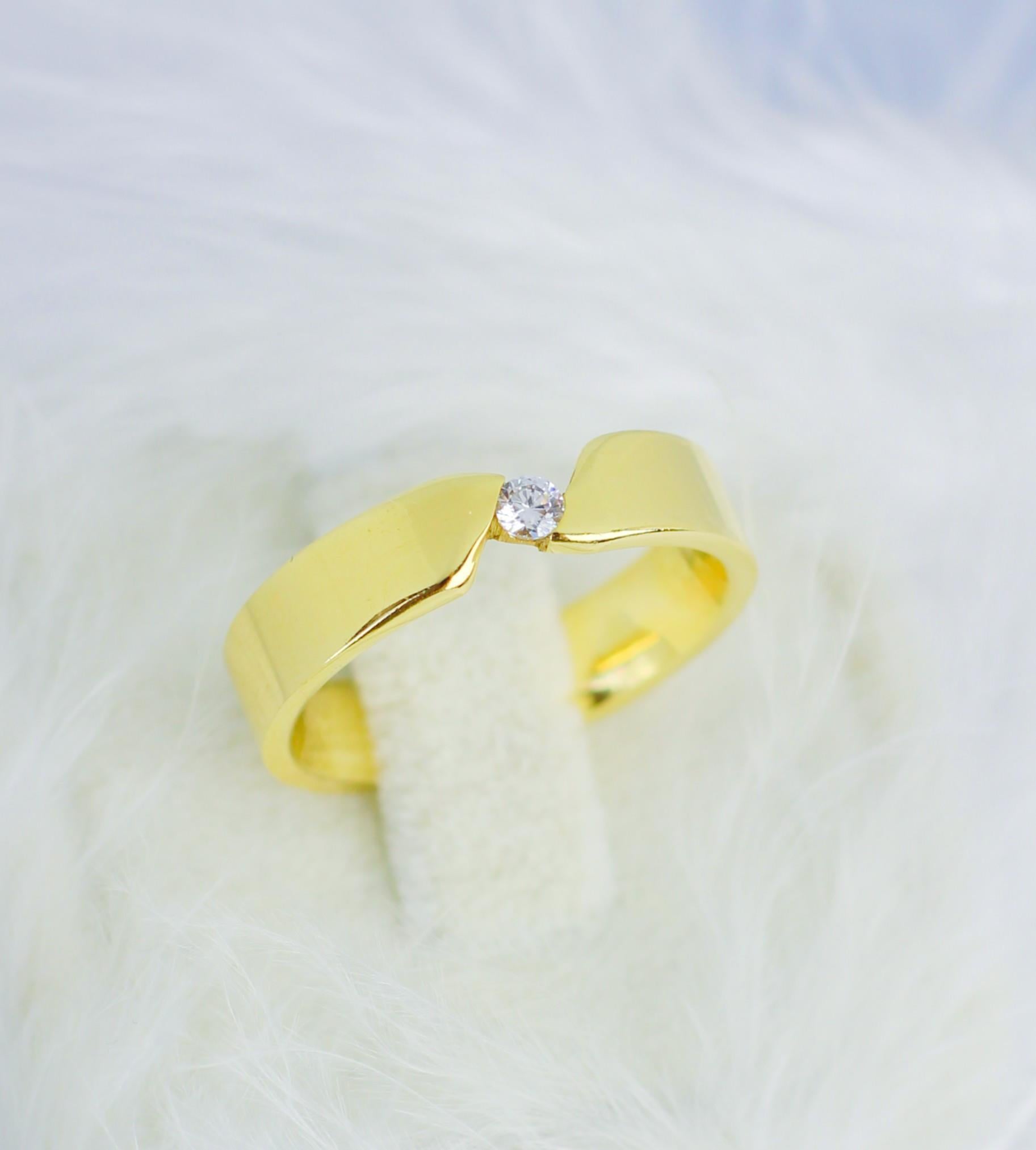 Zircon Stone Ring 14 Carat