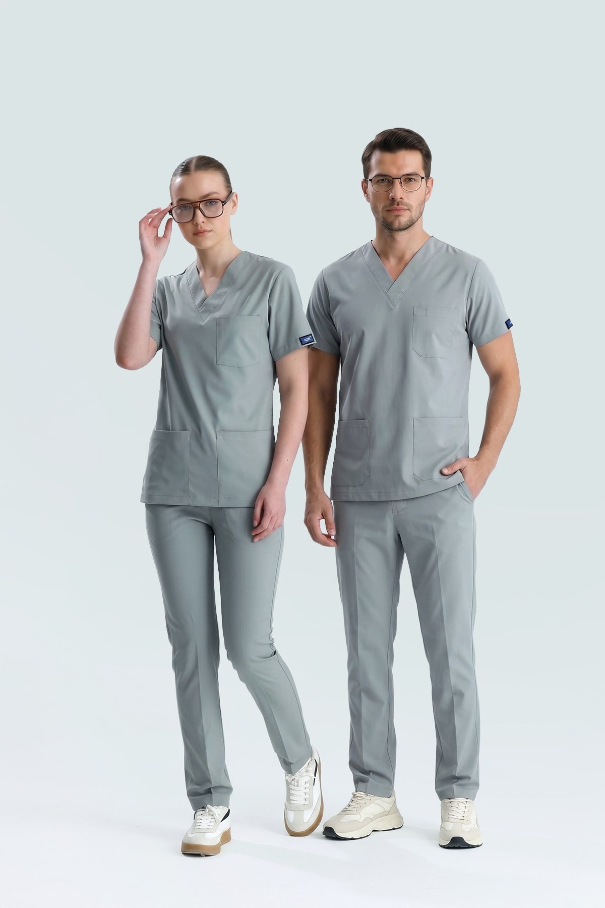 GRİ TEKNİK HİZMETLER PERSONEL FORMASI LİKRALI SCRUBS TAKIM (NEUTRAL GRAY)