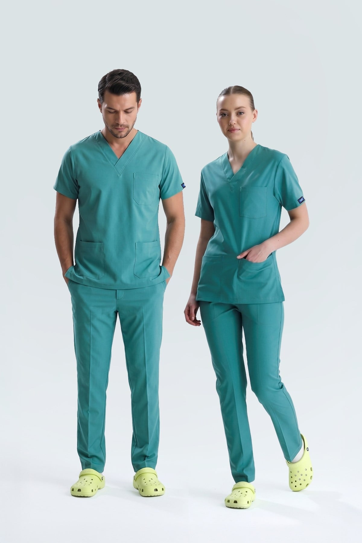 YEŞİL AMELİYATHANE PERSONEL FORMASI LİKRALI SCRUBS TAKIM (FROSTY SPRUCE)