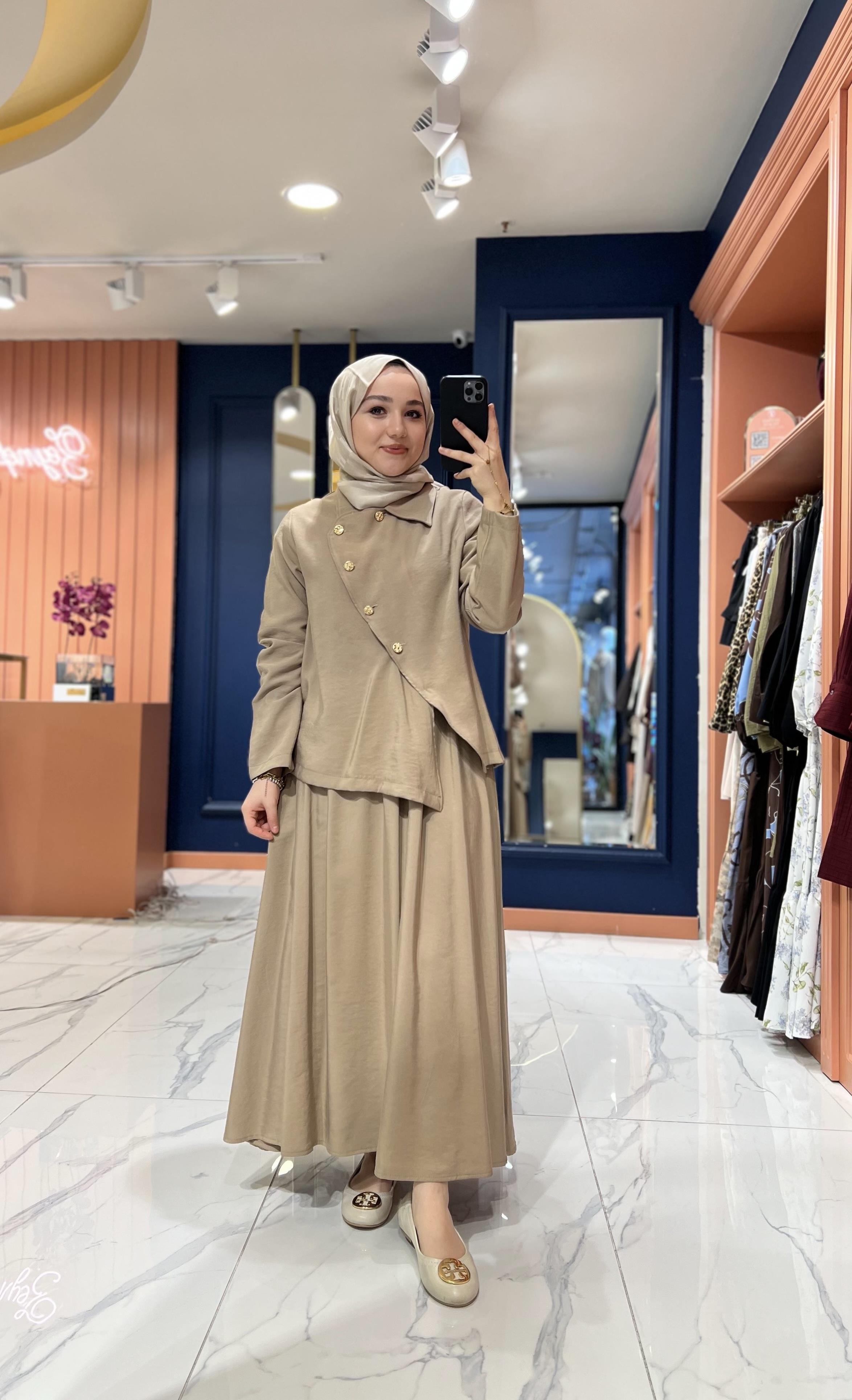 Asimetrik Kesim Etekli Takım Camel