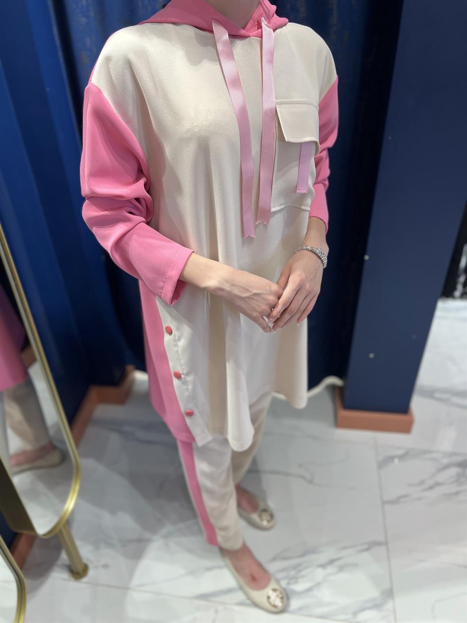 Pembe Eşofman Takımı