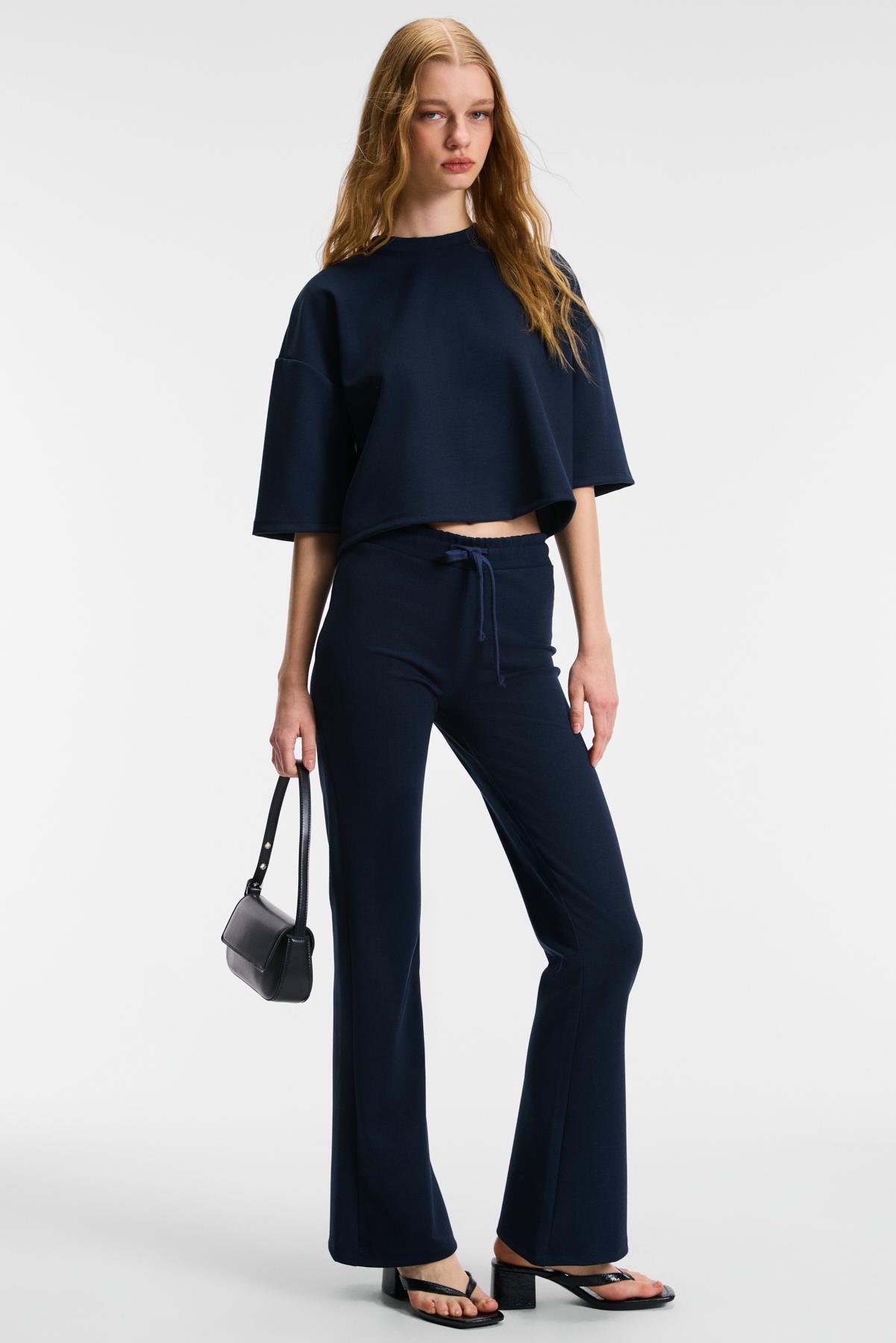 ASHERA Kadın Esnek Kumaşlı Geniş Paçalı Slim Fit Lacivert Eşofman Altı