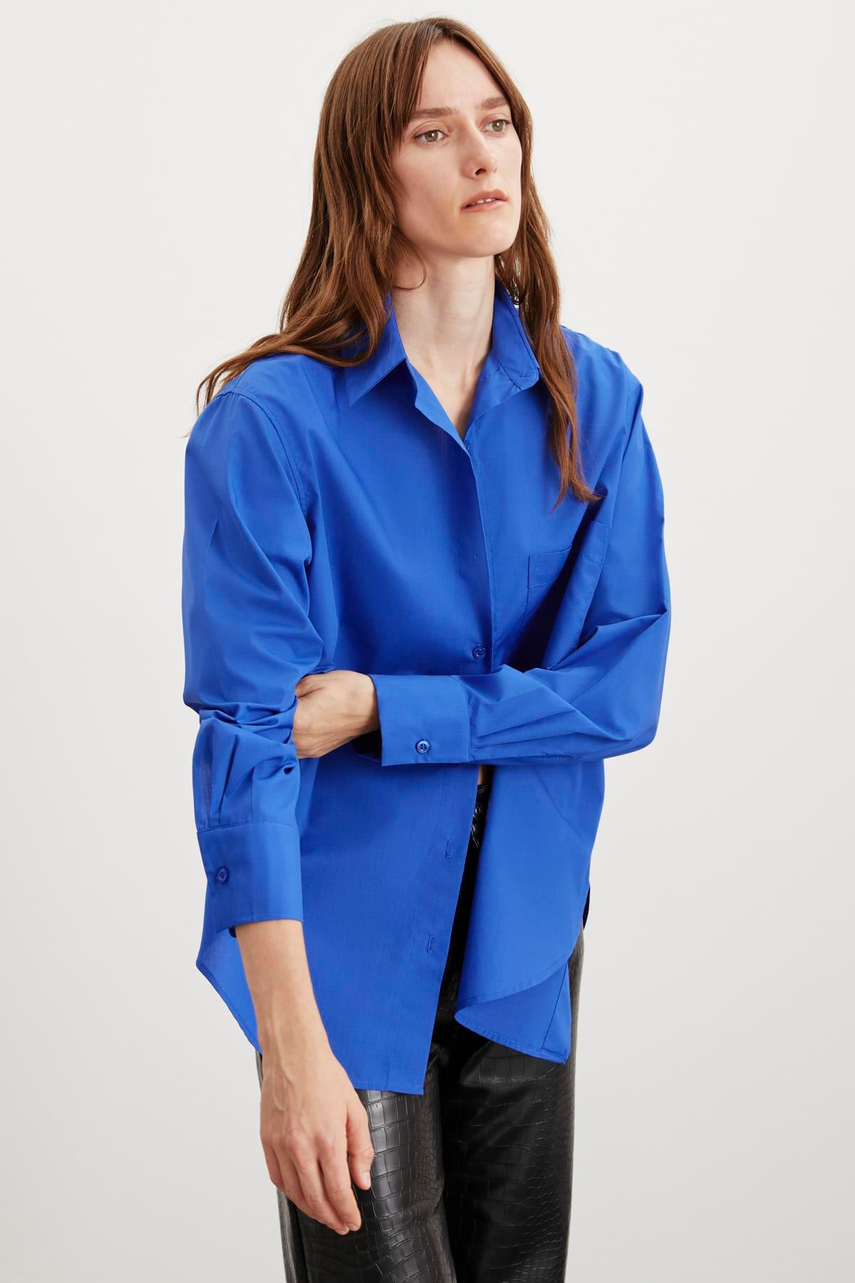 CELIA Kadın %100 Organik Pamuklu Oversize Fit Bol Kesim Tek Cepli Dokuma Lacivert Gömlek