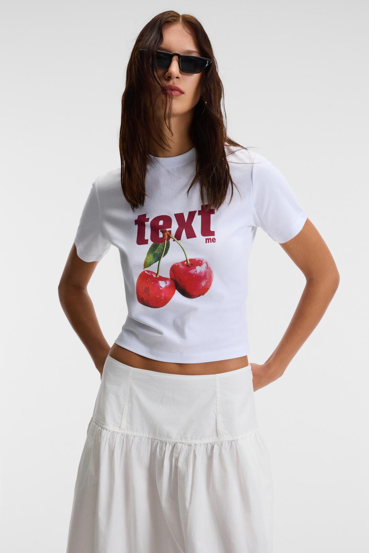 ELVERA Kadın %100 Pamuk Comfort Fit Baskılı Kısa Kollu Yuvarlak Yaka Beyaz - Desenli T-Shirt