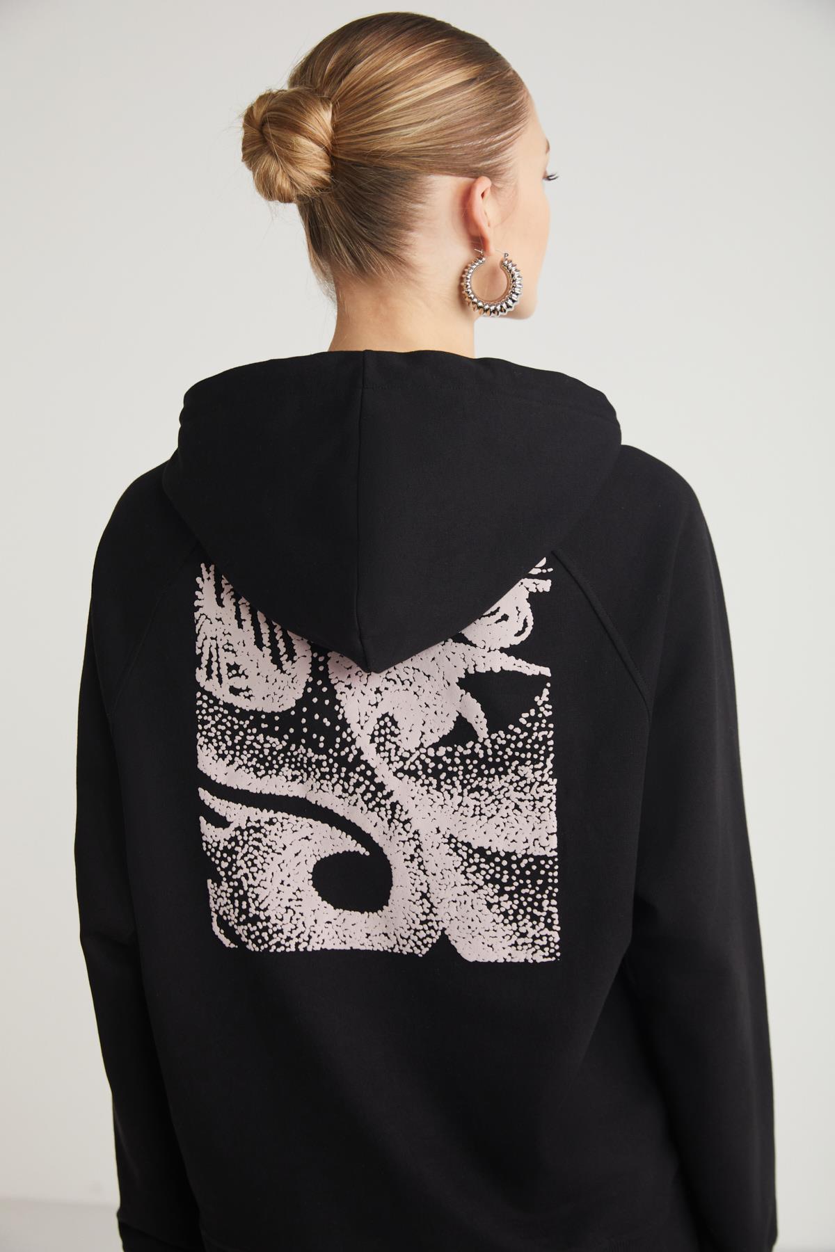 GLACE Kadın Ön Ve Arka Baskı Detaylı Kapüşonlu Regular Fit Normal Kalıp Siyah Sweatshirt