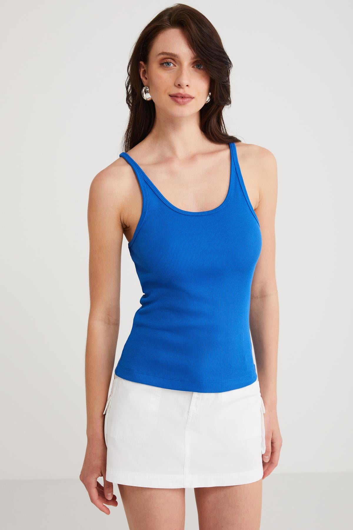 LIZETH Kadın Slim Fit Dar Kesim Oyuk Yaka İnce Askılı Basic Mavi Atlet