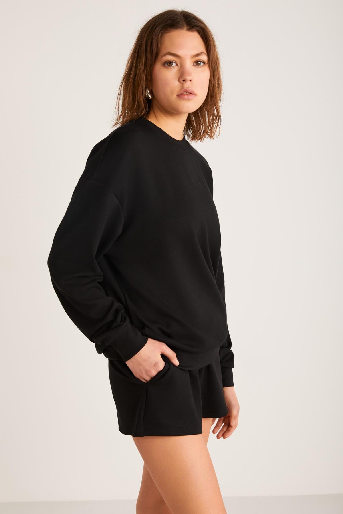 MAİSİE Kadın Scuba Kumaşlı Aşırı yumuşak Yuvarlak Yakalı Oversize Siyah Sweatshirt