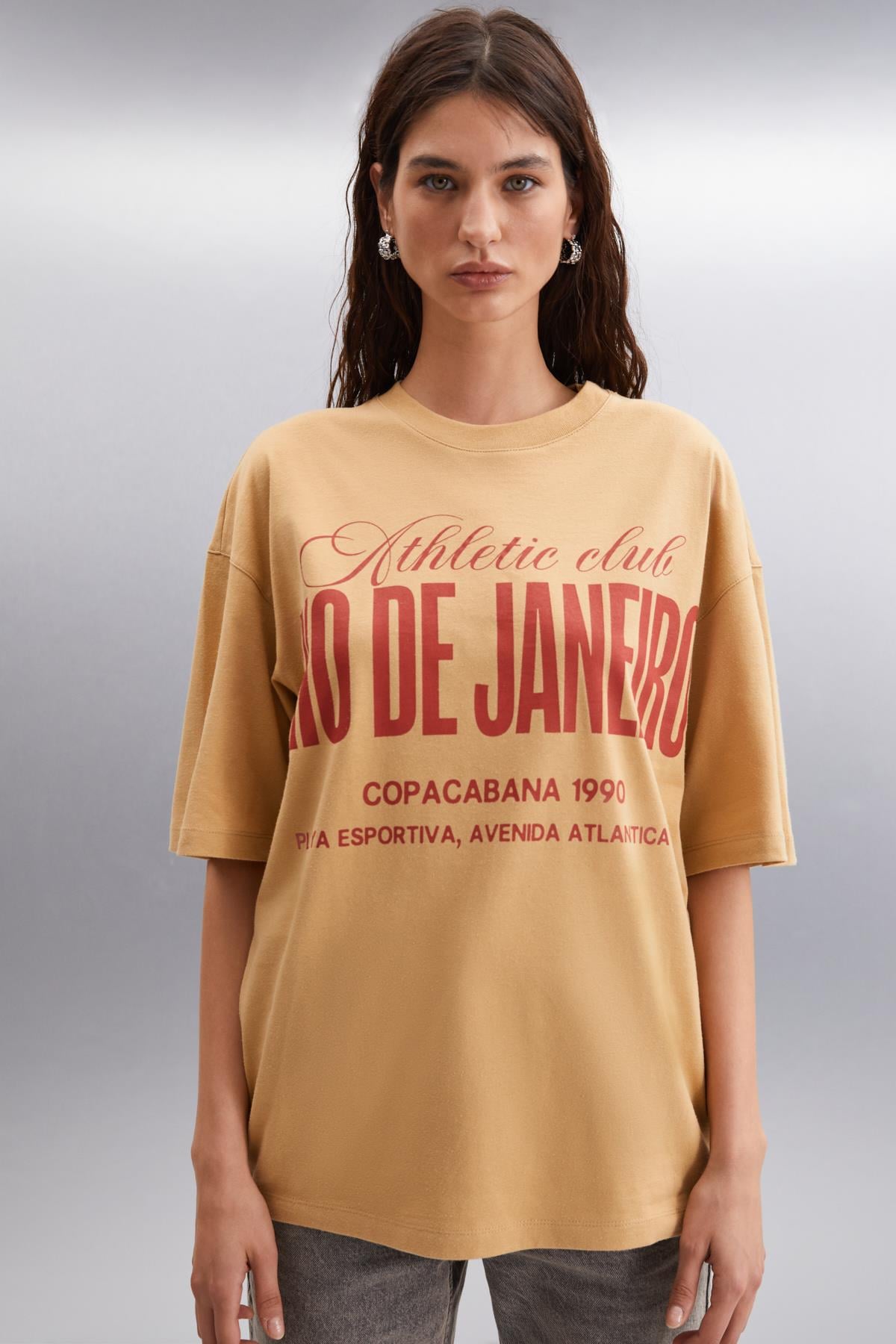 MALIKA Kadın %100 Organik Pamuklu Şehir Tema Baskılı Oversize Bisiklet Yaka Bej T-Shirt