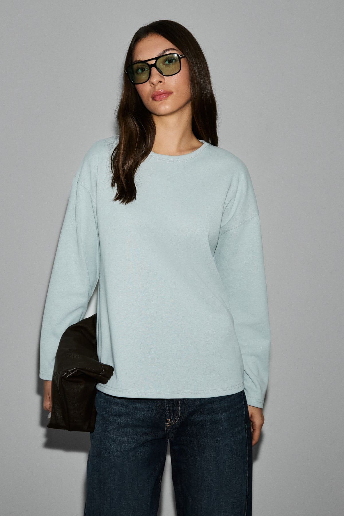 NEAT Kadın Organik Pamuklu Bisiklet Yaka Oversize Fit Uzun Kollu Gri T-Shirt