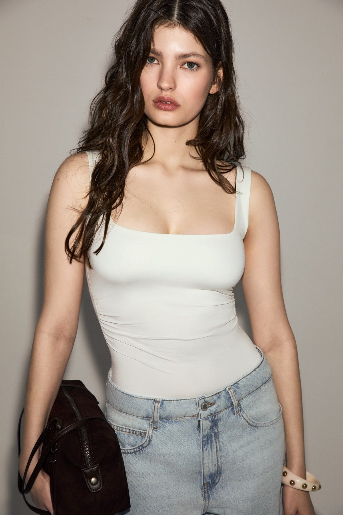 NERRA Kadın Yumuşak Ve Esnek Kumaşlı U Yakalı Çıtçıtlı Vucuda Oturan Ekru Body Suit
