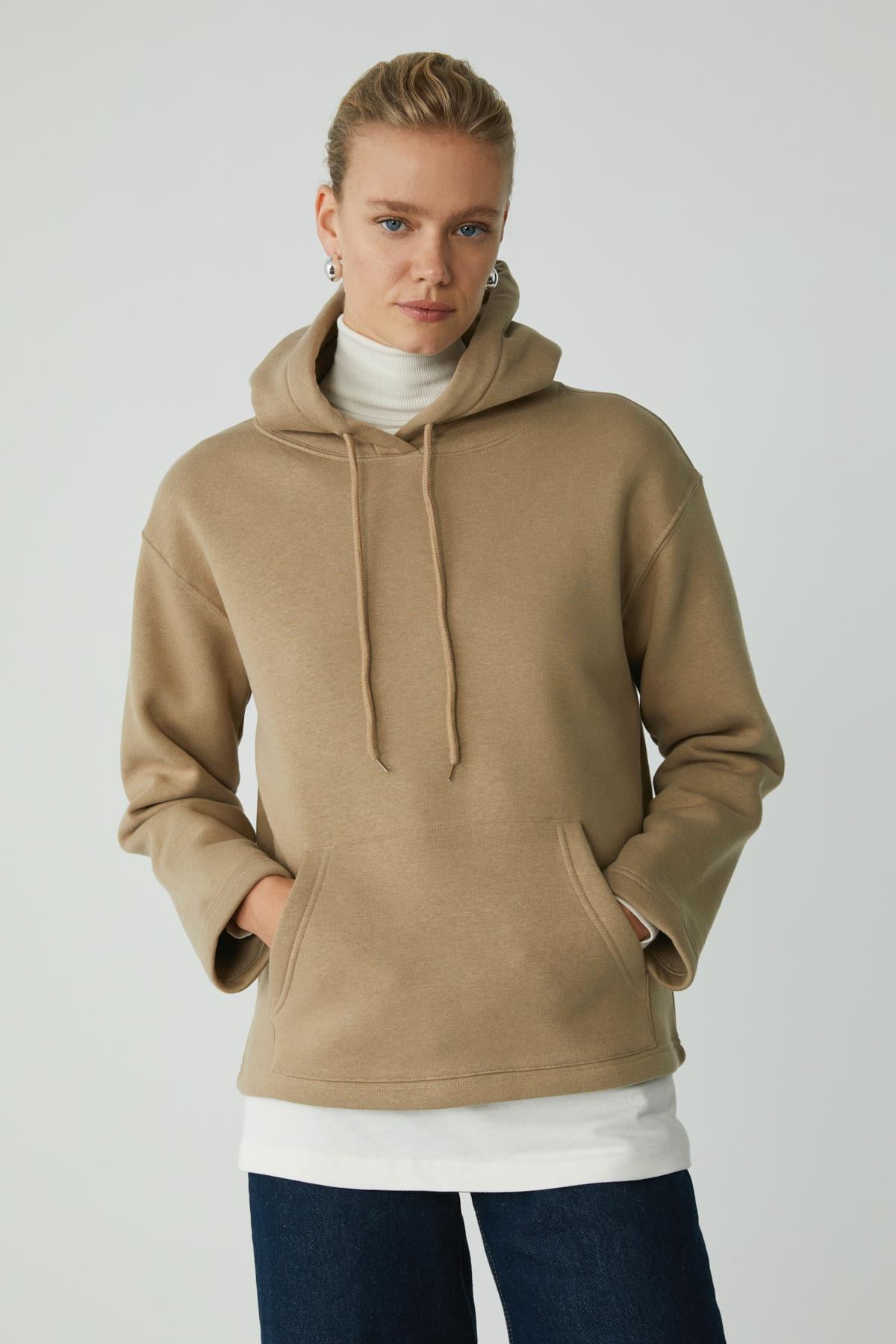 PIPER Kadın Içi Polarlı Yumuşacık Comfort Fit Kapüşonlu Kanguru Cepli Bej Sweatshirt