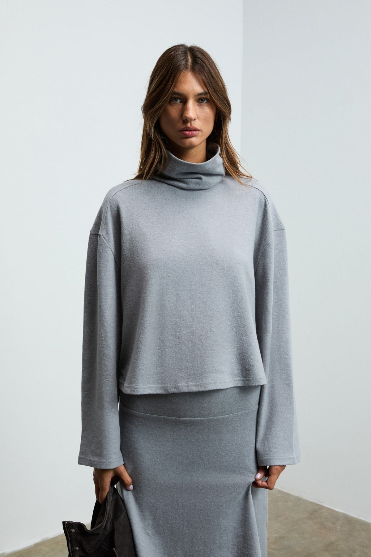 PLORUNS Kadın Yumuşak Ve Esnek Kumaşlı Balıkçı Yaka Gri Sweatshirt