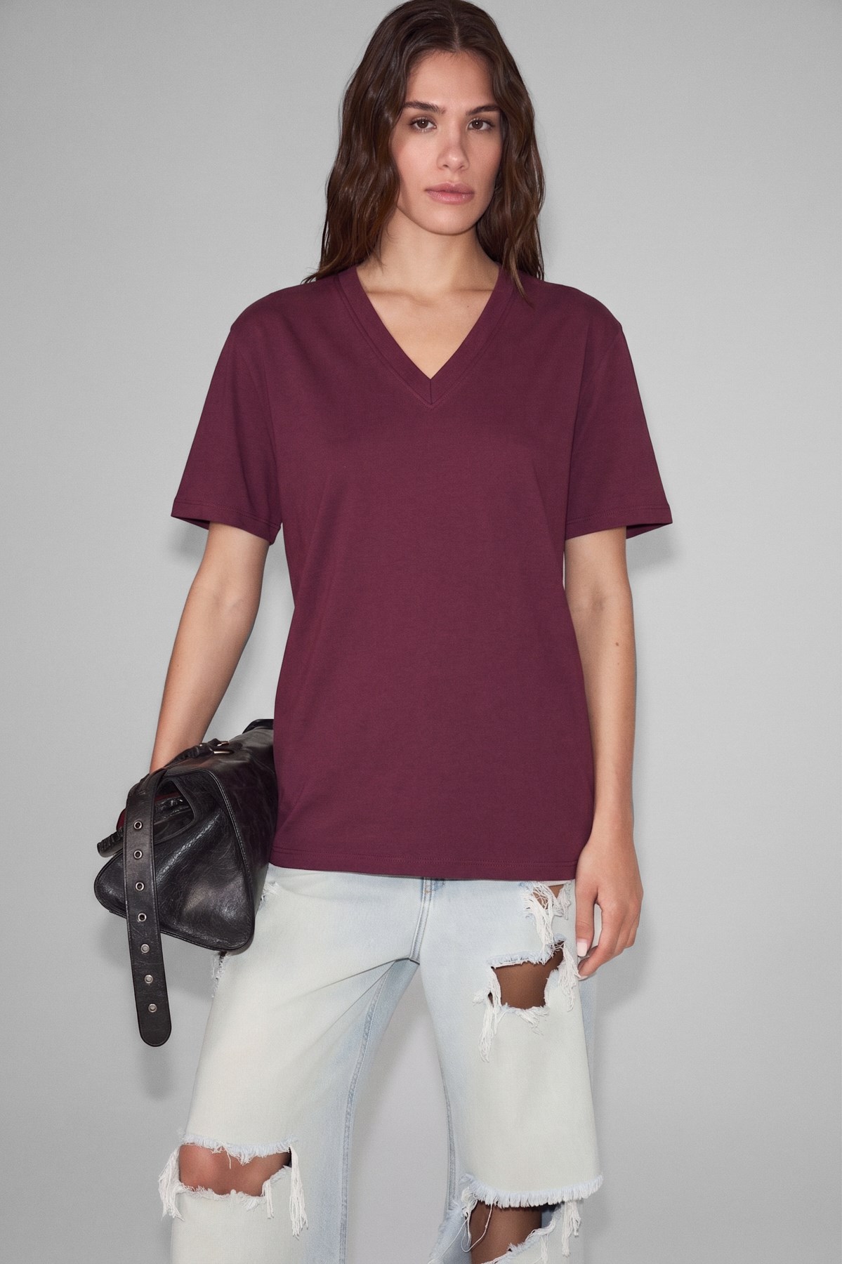 SHEANE Kadın %100 Organik Pamuk Derin V Yakalı Comfort Fit Bordo T-Shirt
