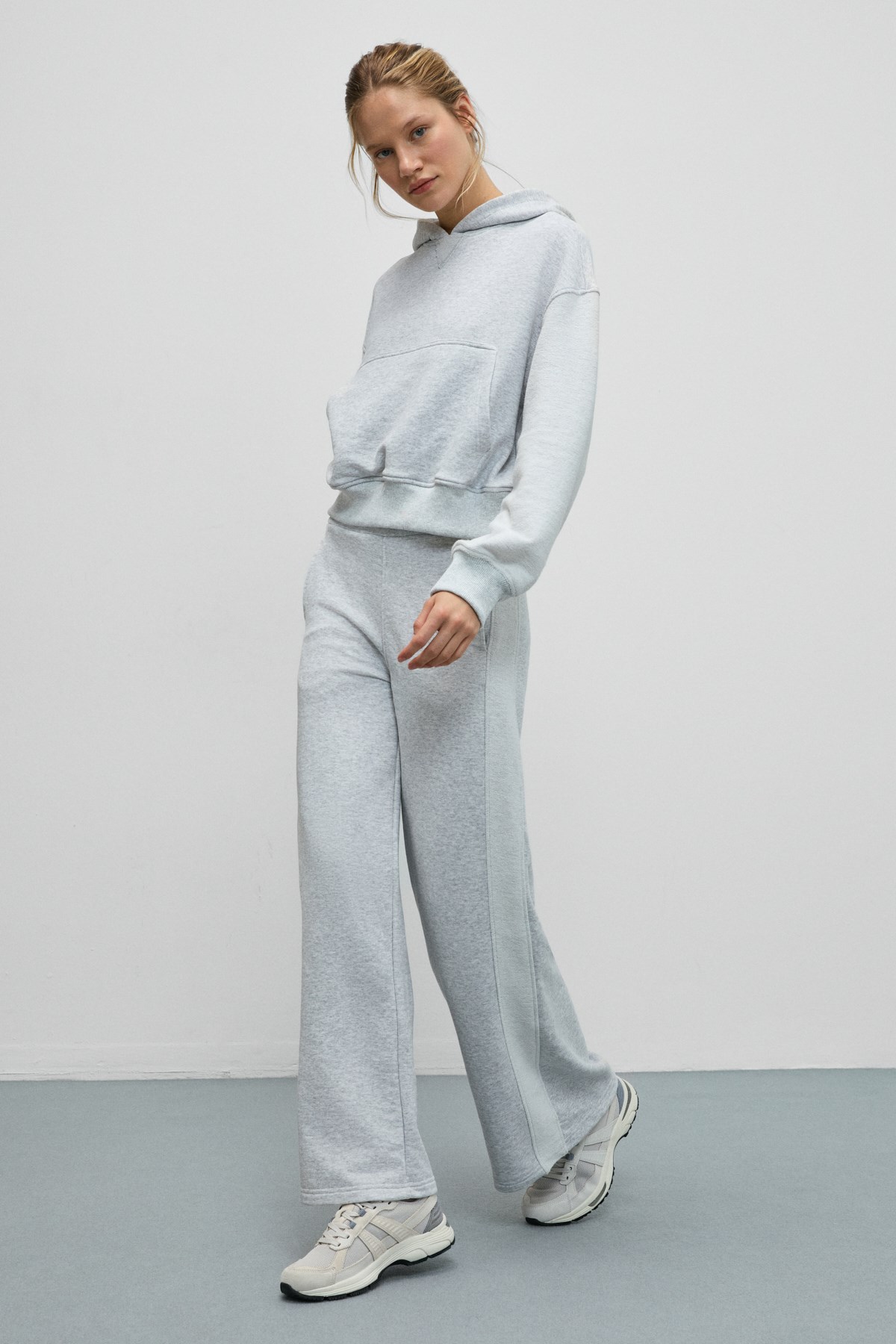 TANSY Kadın Kolları Kumaşın Tersinden Yapılmış Kapüşonlu Relaxed Fit Grimelanj Sweatshirt