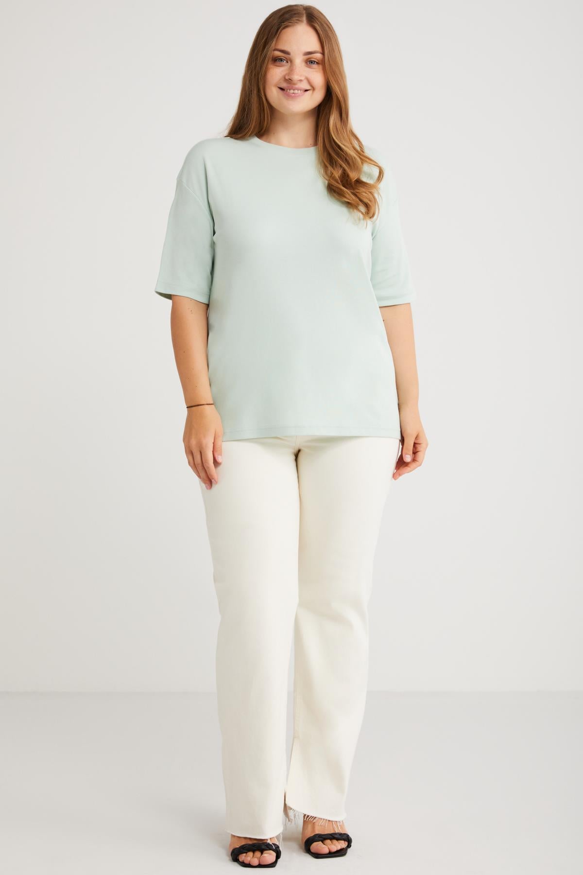 VIVIAN Kadın %100 Organik Pamuklu Oversize Fit Bisiklet Yaka Basic Açık Yeşil Büyük Beden T-shirt