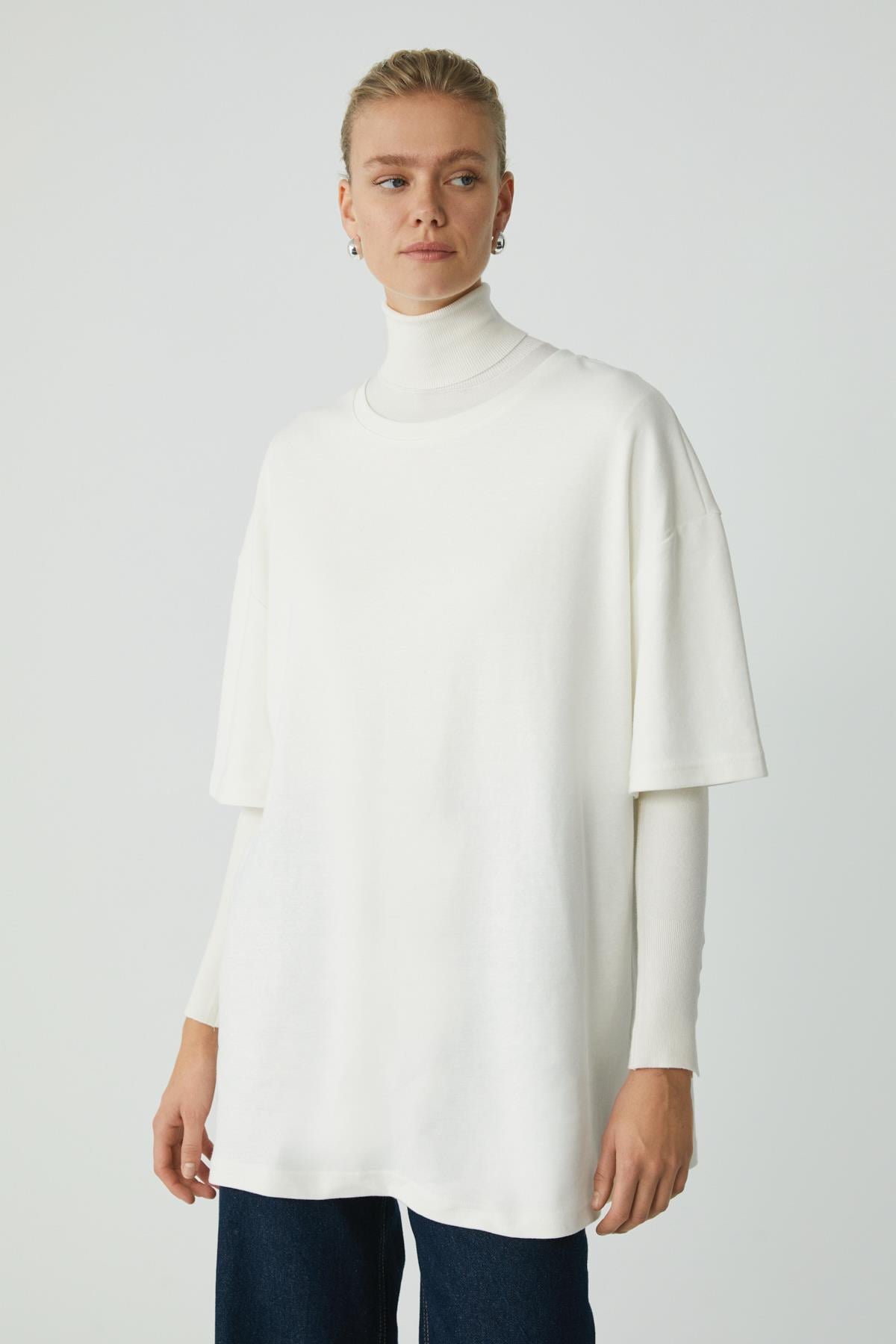 VIVIAN Kadın %100 Organik Pamuklu Oversize Fit Bisiklet Yaka Basic Krem Büyük Beden T-shirt