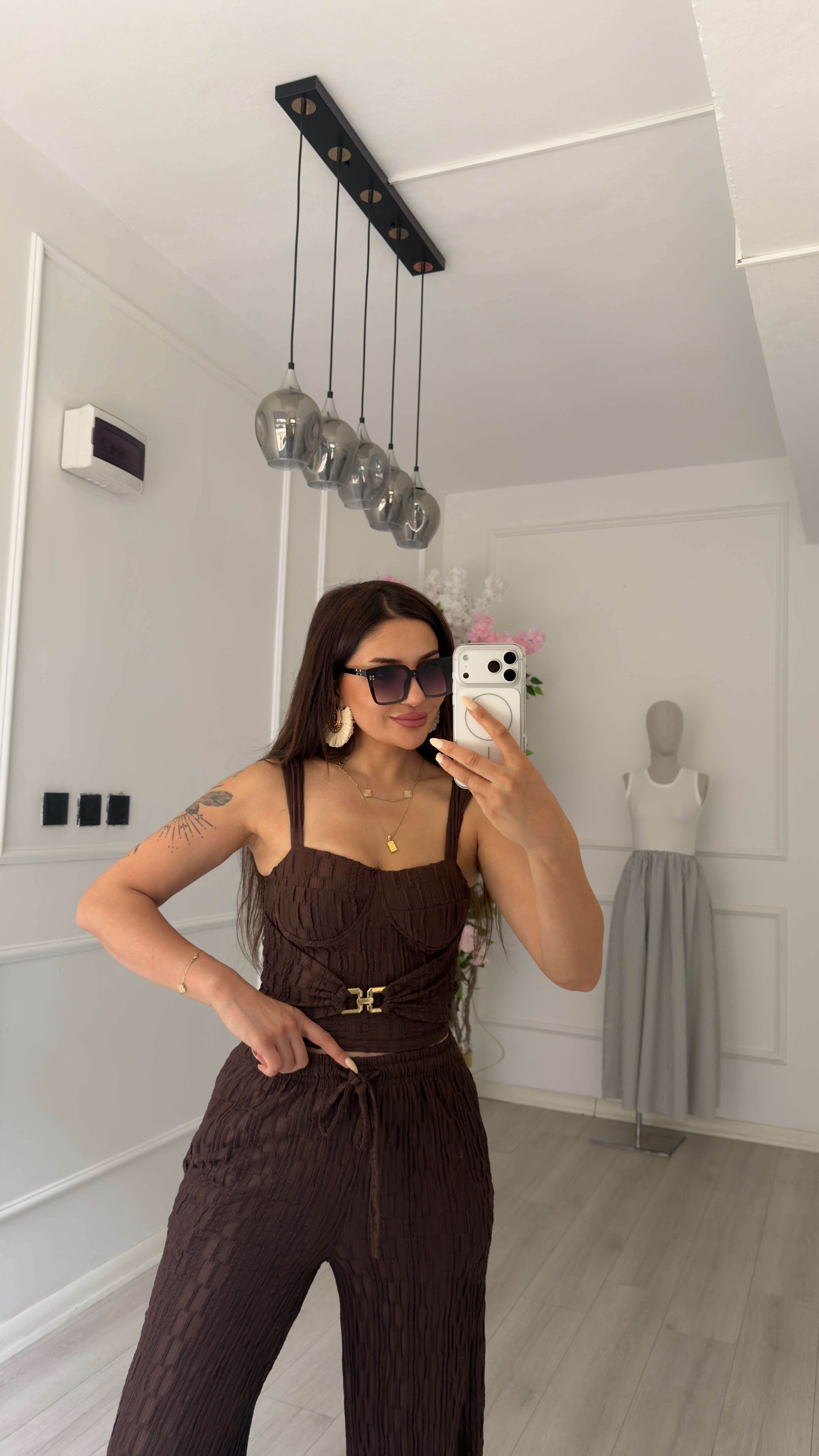  Acı Kahve Pantolon Toka Detaylı Bluz Takım