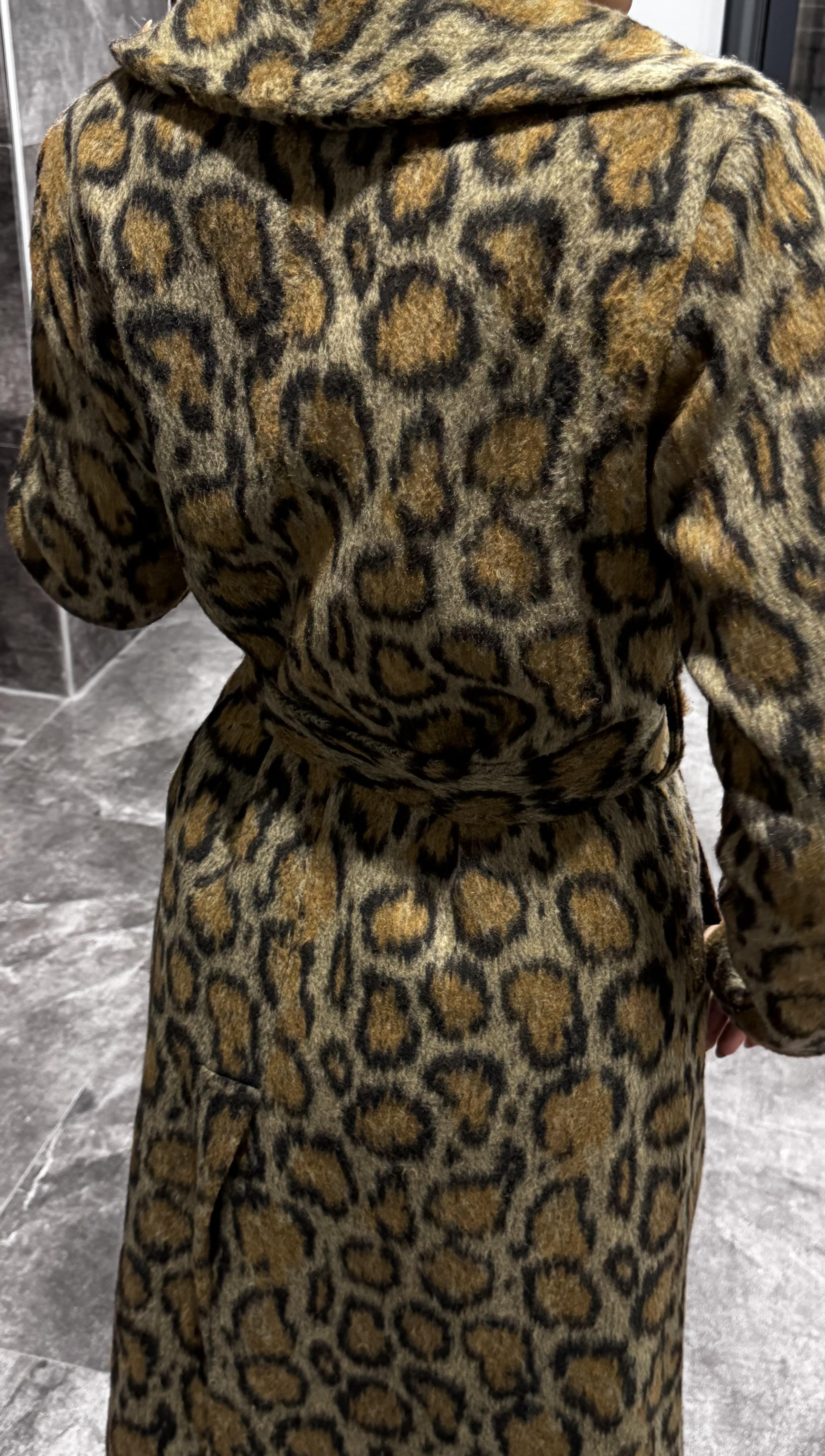  Leopar Desen İçi Astarlı Kaşe Kaban