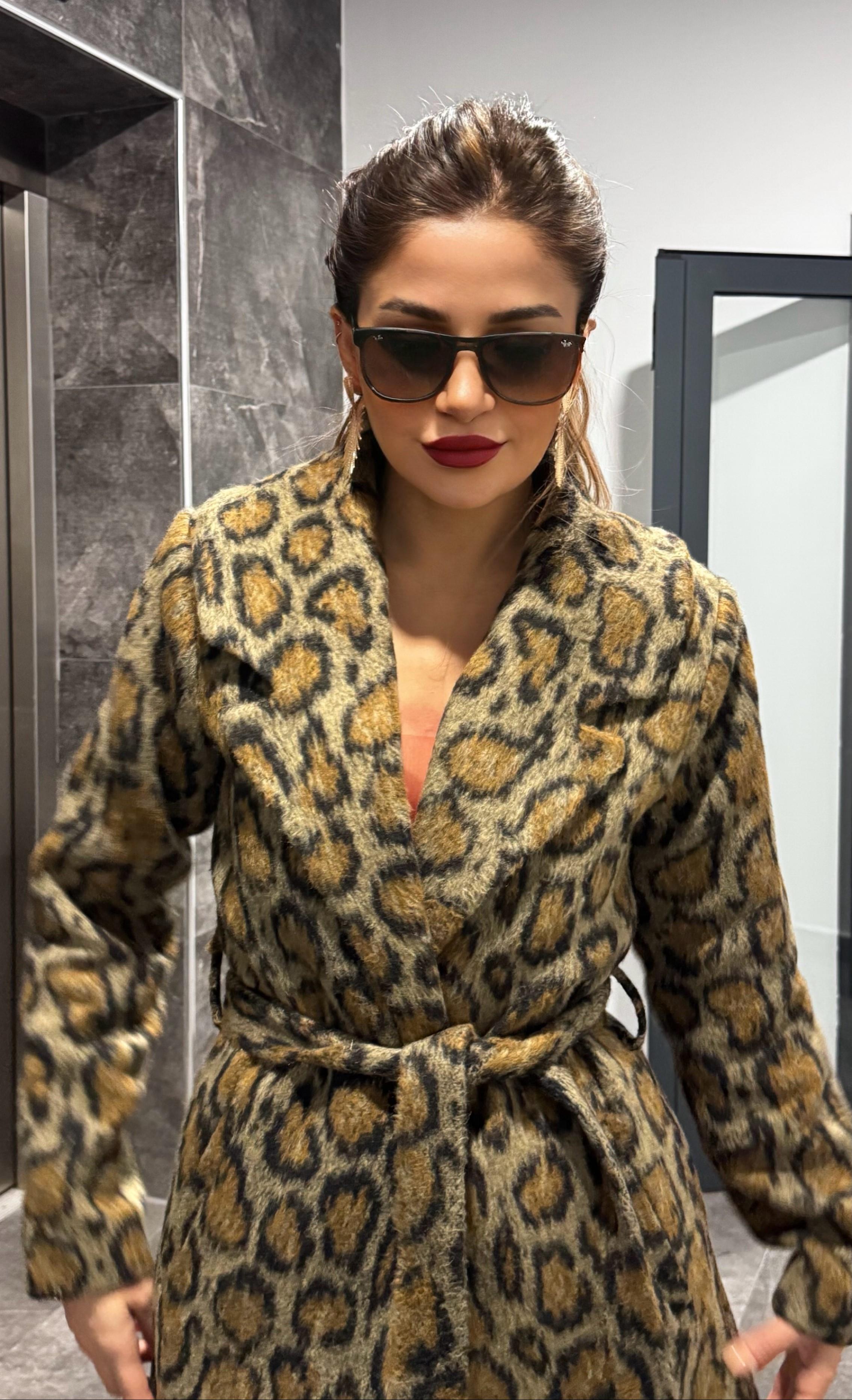  Leopar Desen İçi Astarlı Kaşe Kaban