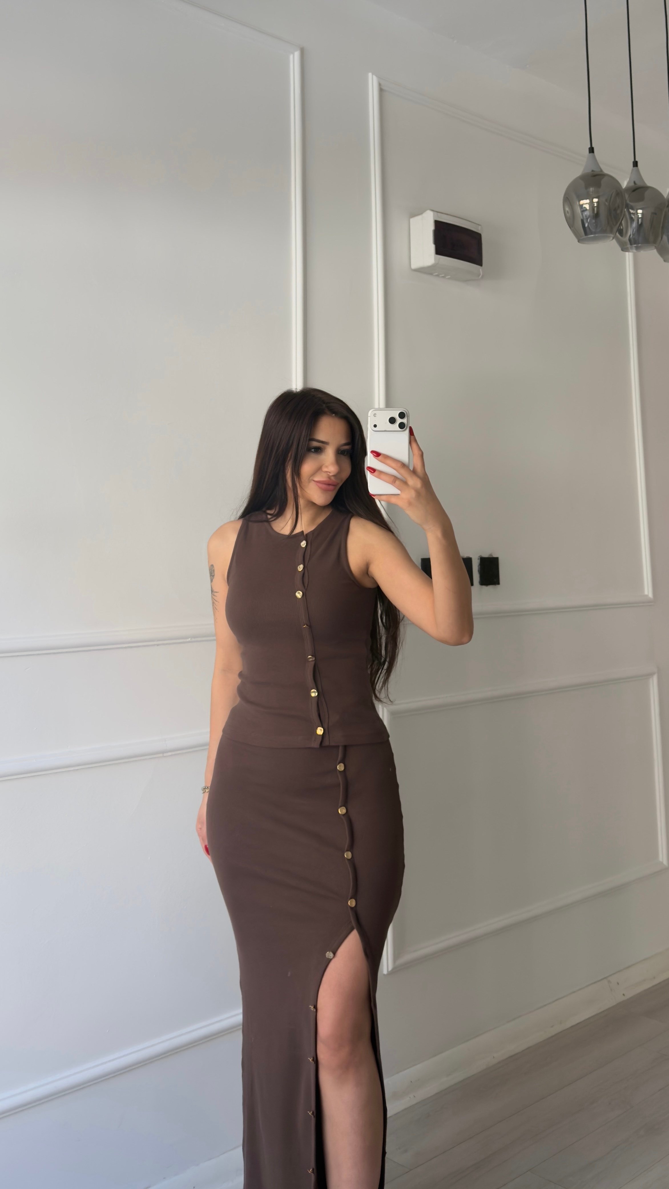 Acı Kahve Gold Düğmeli Bisiklet Yaka Bluz