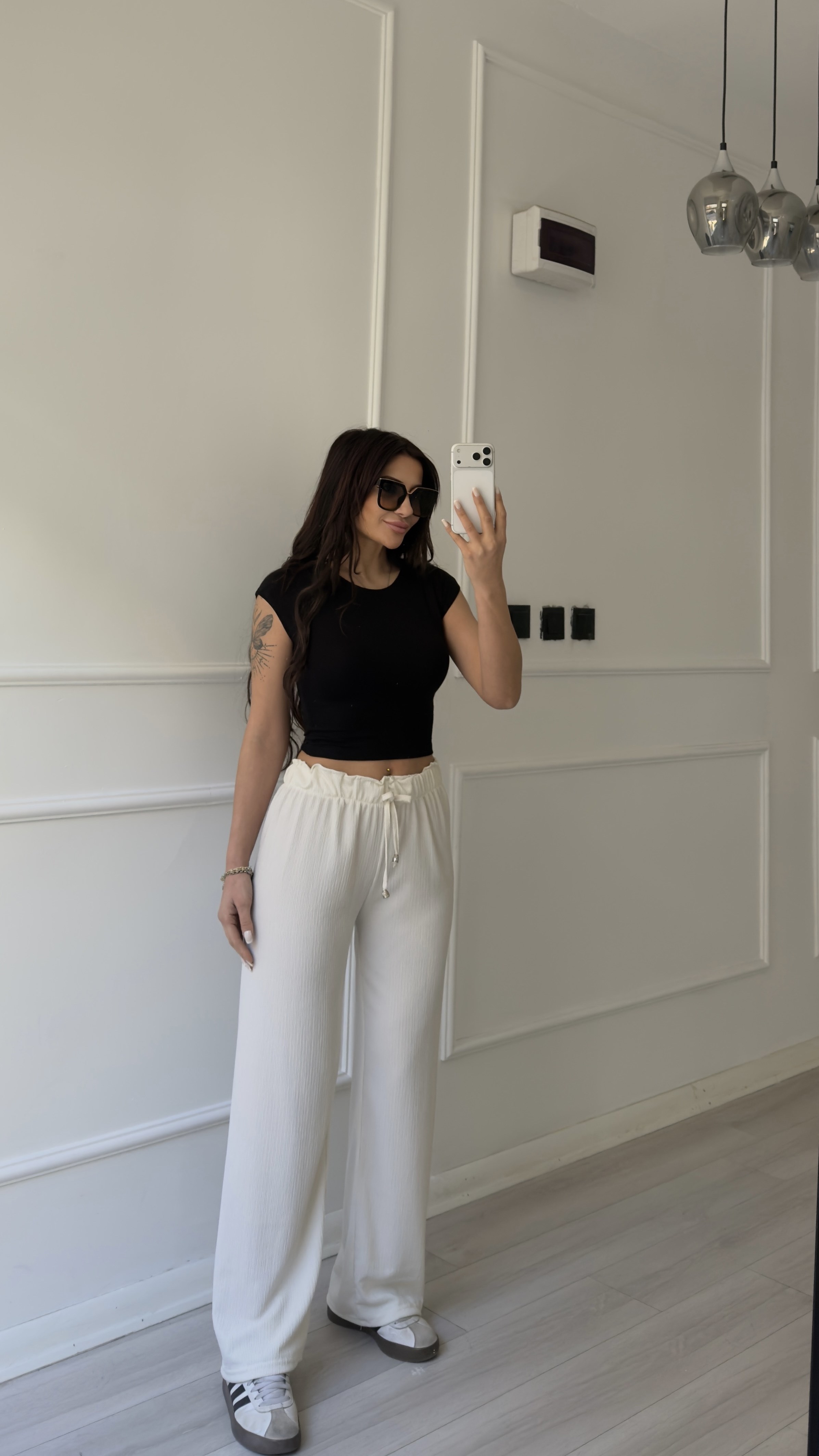 Beyaz Ayrobin Bol Paça Pantolon 
