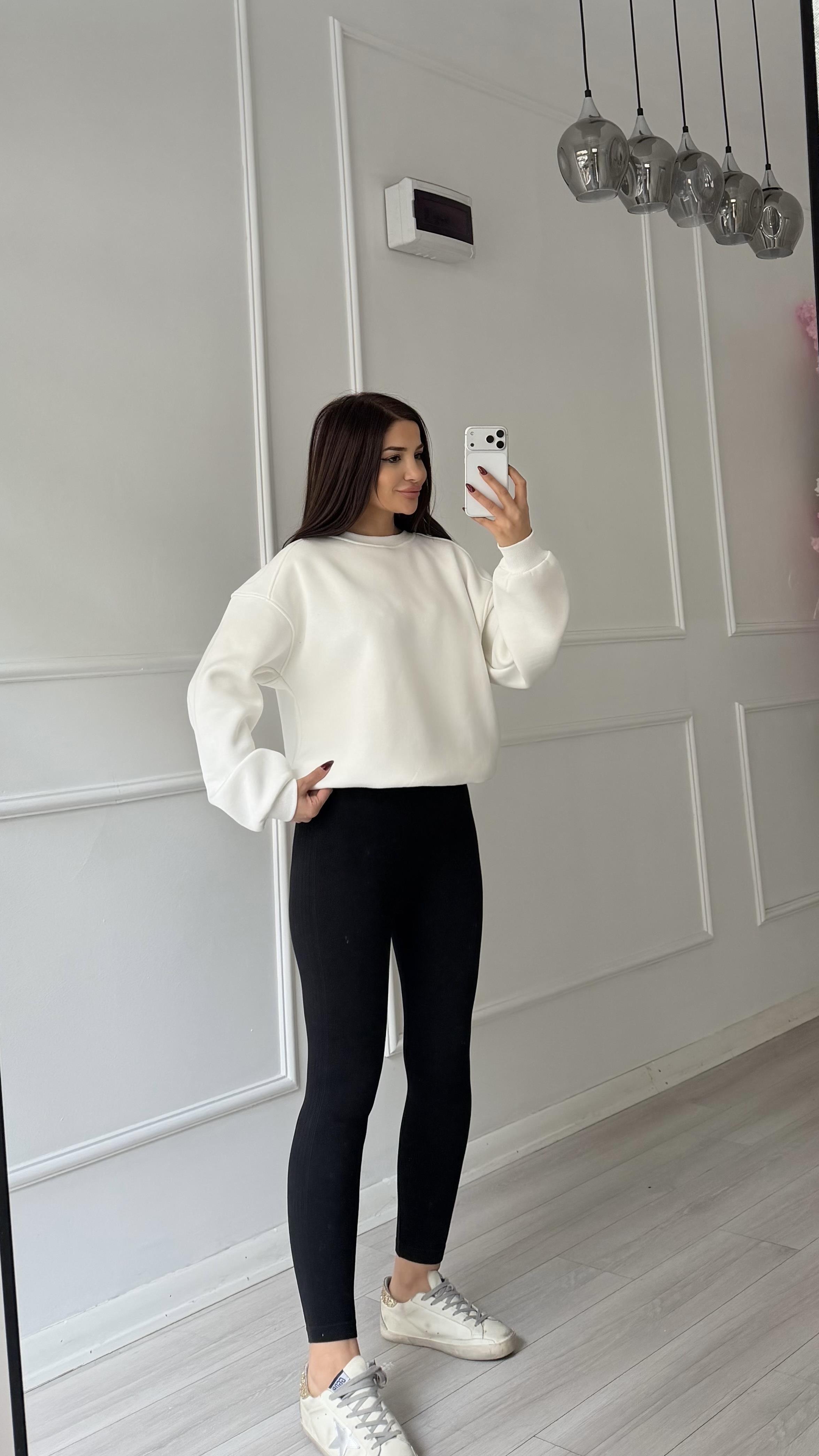 Beyaz Labubu Nakışlı Oversize Şardonlu Sweatshirt