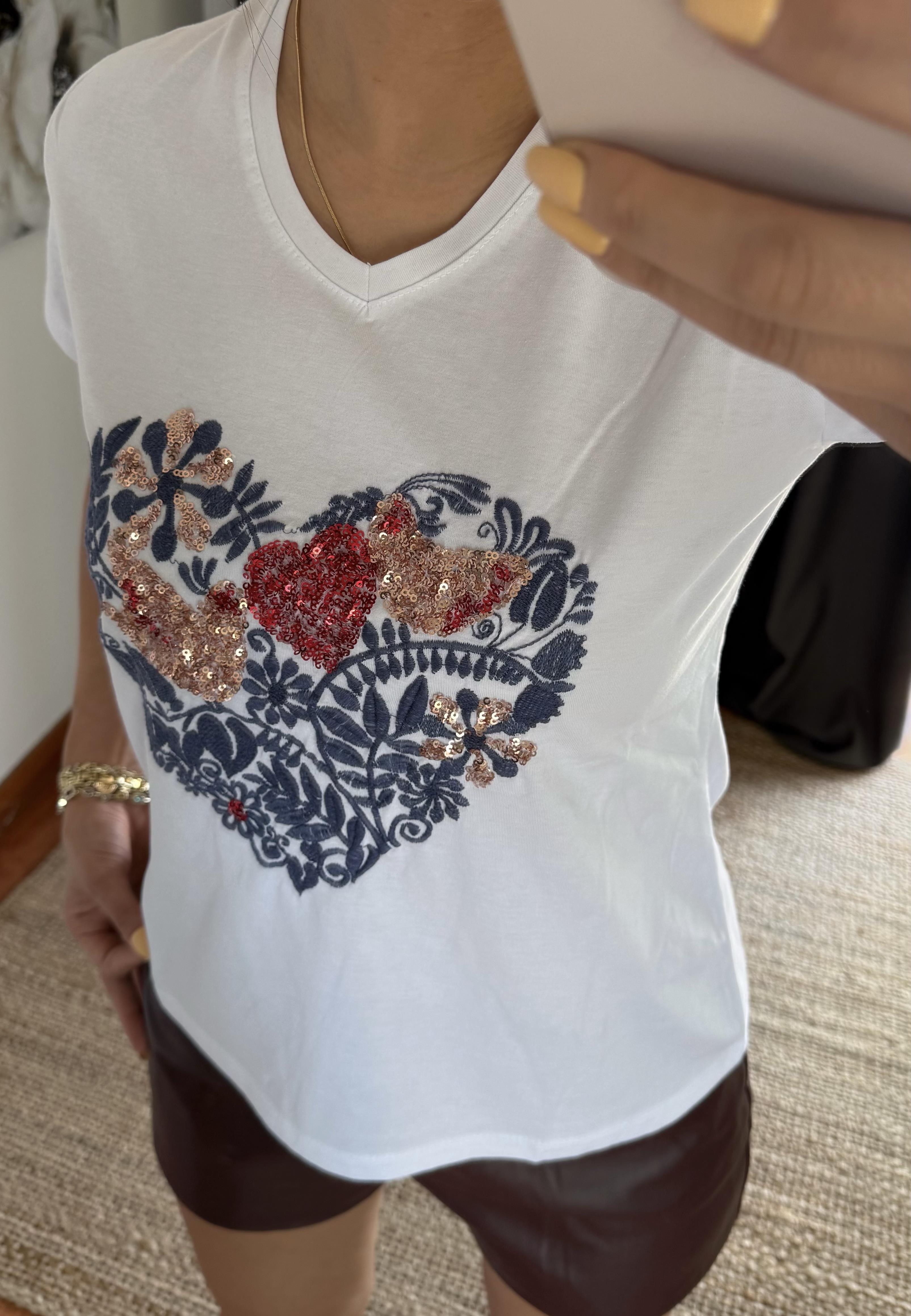 Beyaz Yeni Sezon %100 Pamuk T-shirt-kalp Işlemeli