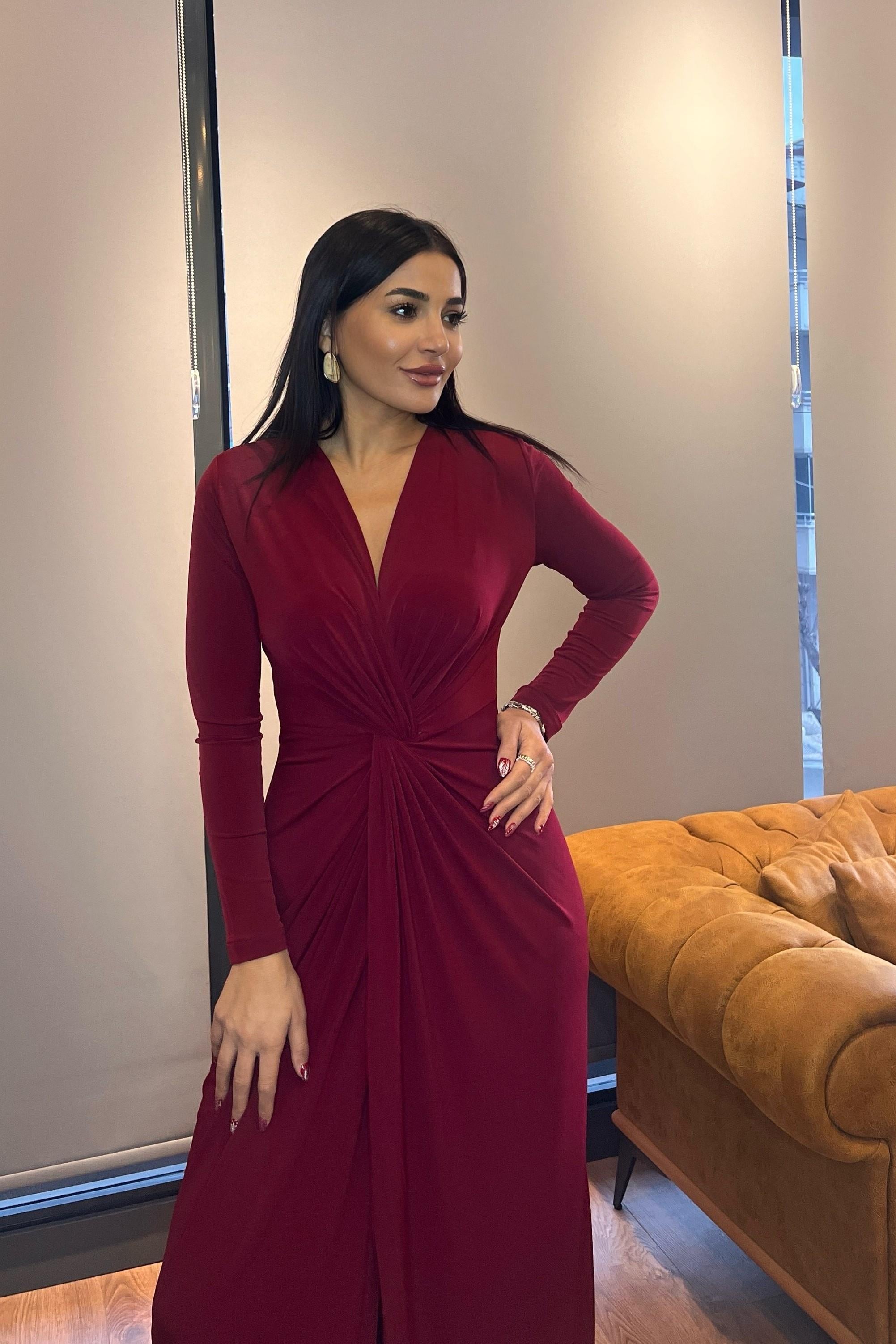 Daves Bordo Beli Düğüm Detaylı Önden Yırtmaçlı Elbise