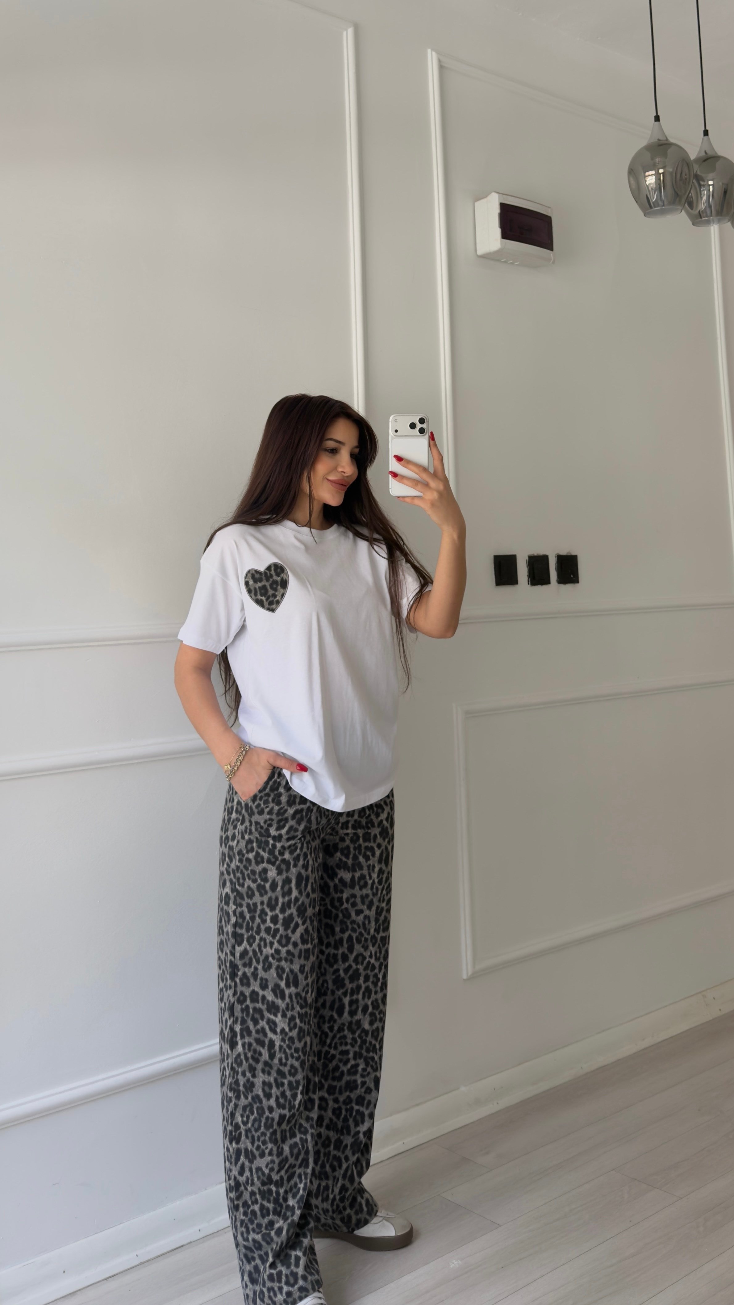Füme Leopar Desenli Pantolon Ve Kalpli Tişört Takım