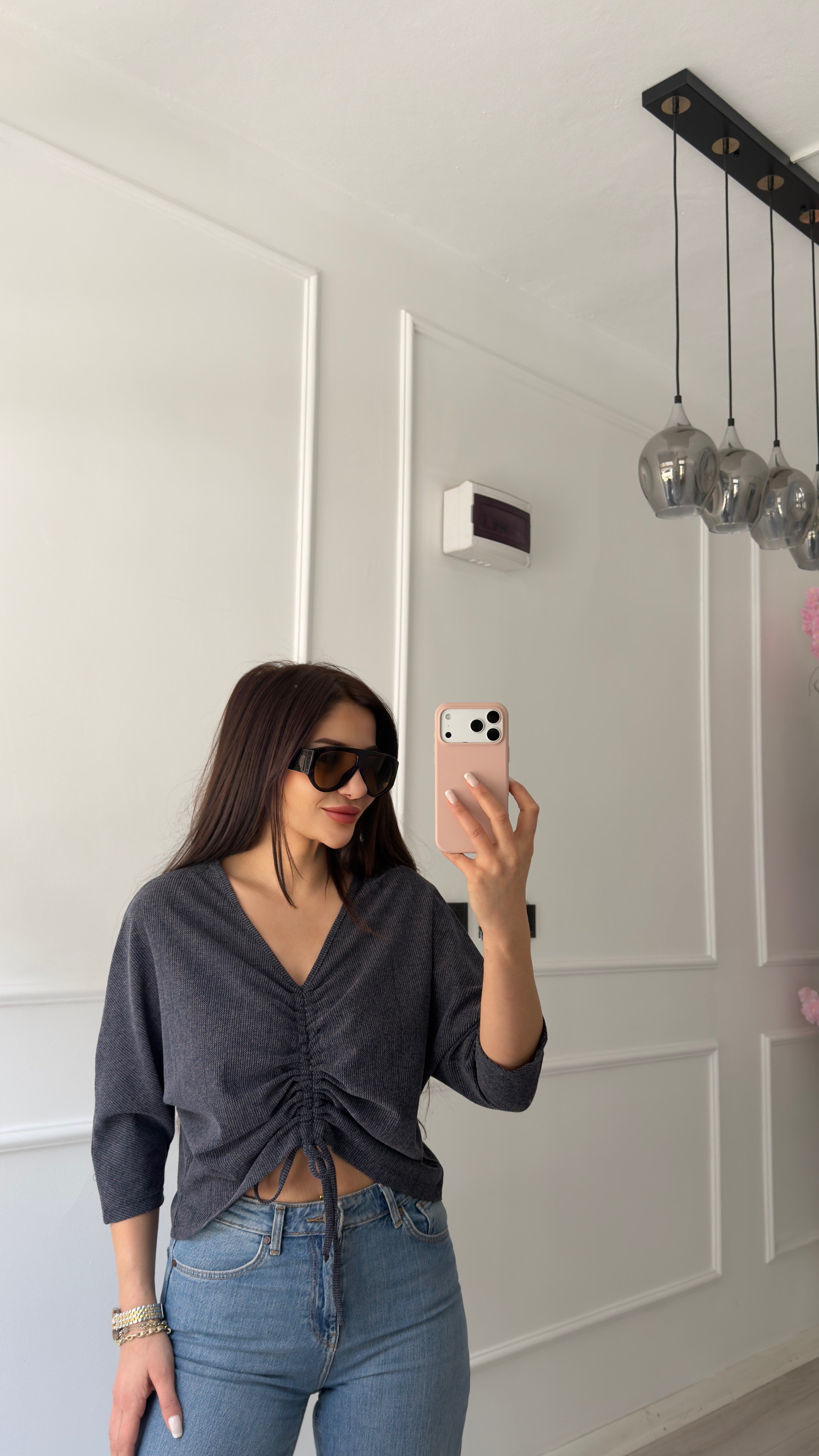Gri Büzgü Detaylı Oversize Bluz