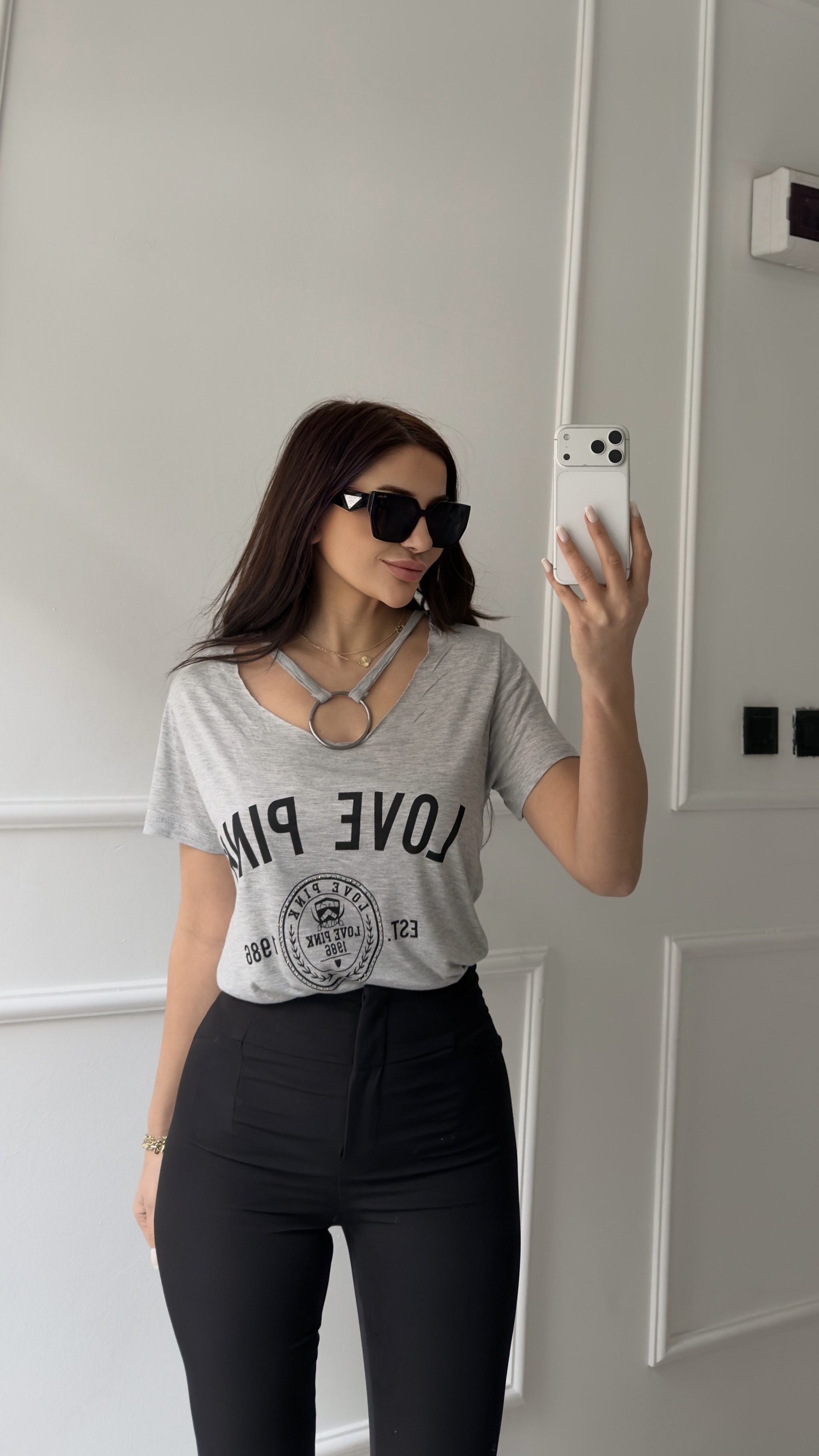 Halka Detaylı Gri Love Pink Baskılı Tişört