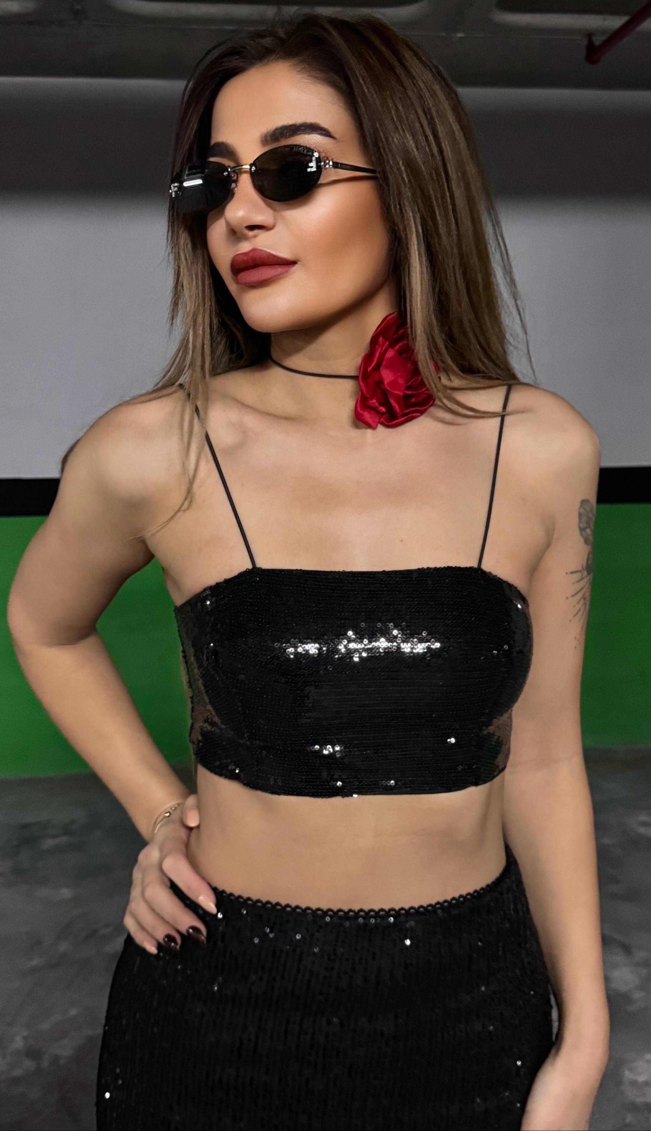 İp Askılı Pullu Crop Bluz-Siyah