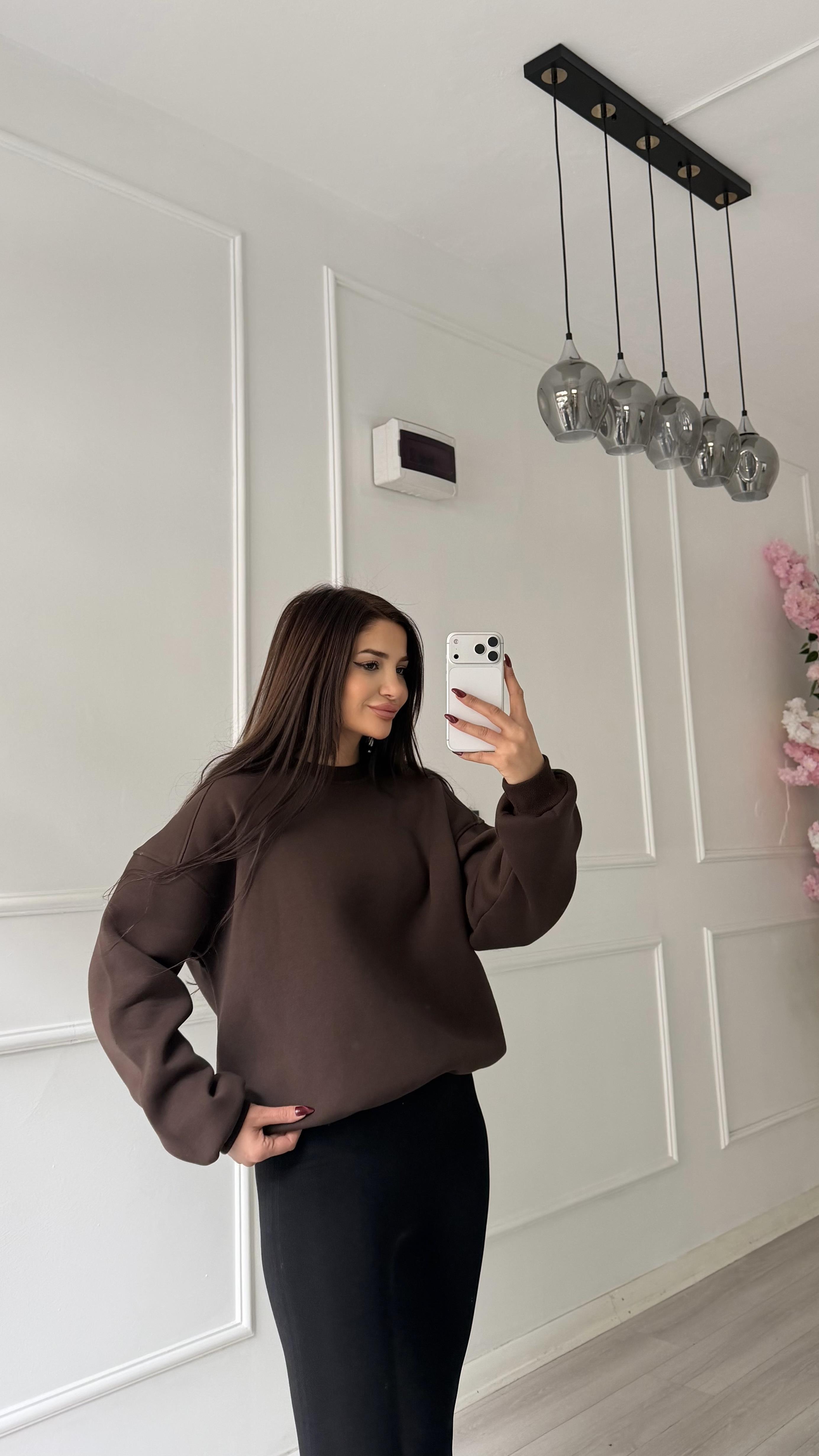Kahverengi Labubu Nakışlı Oversize Şardonlu Sweatshirt