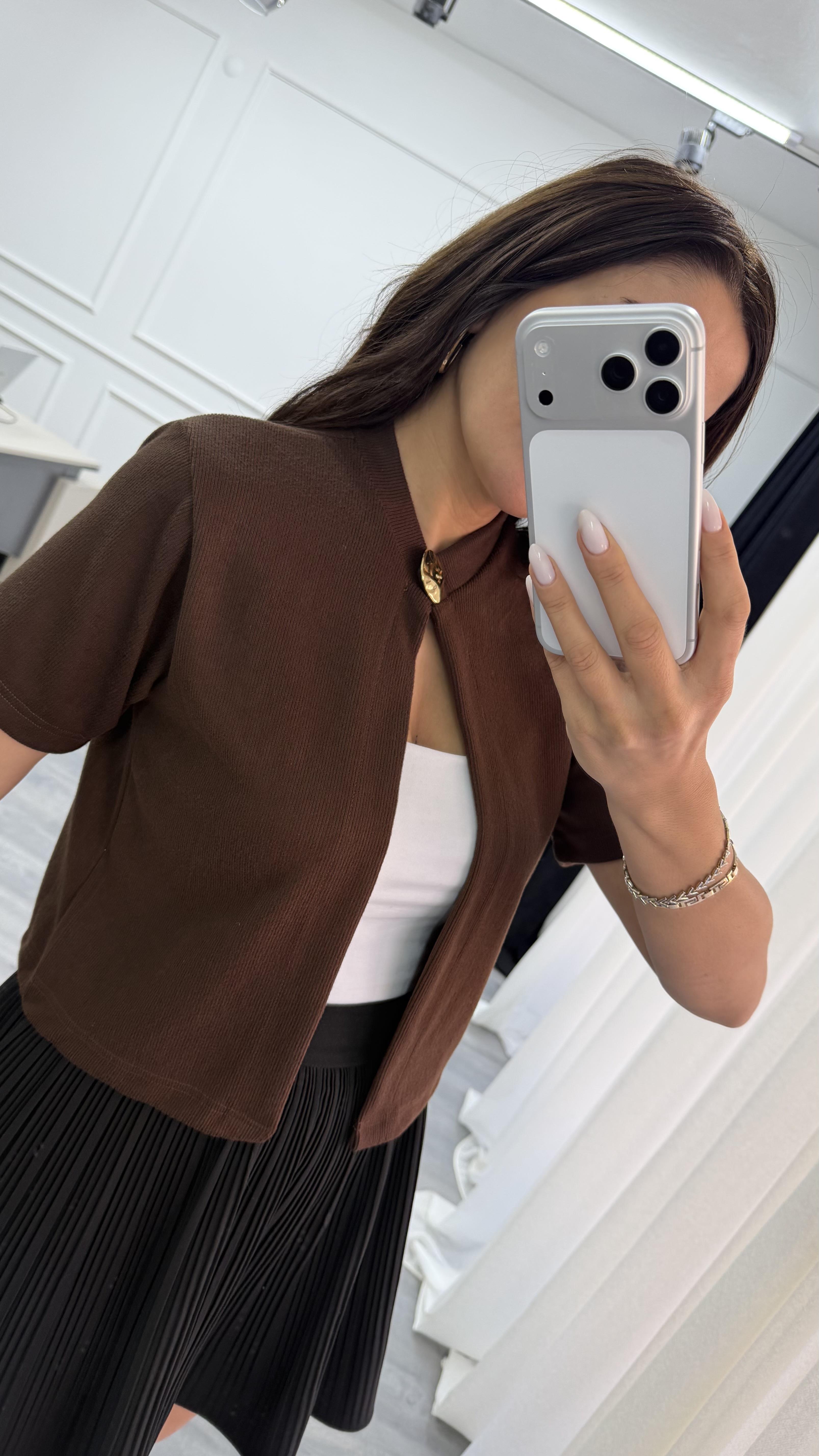 Kahverengi Önden Düğme Detaylı Örme Bluz