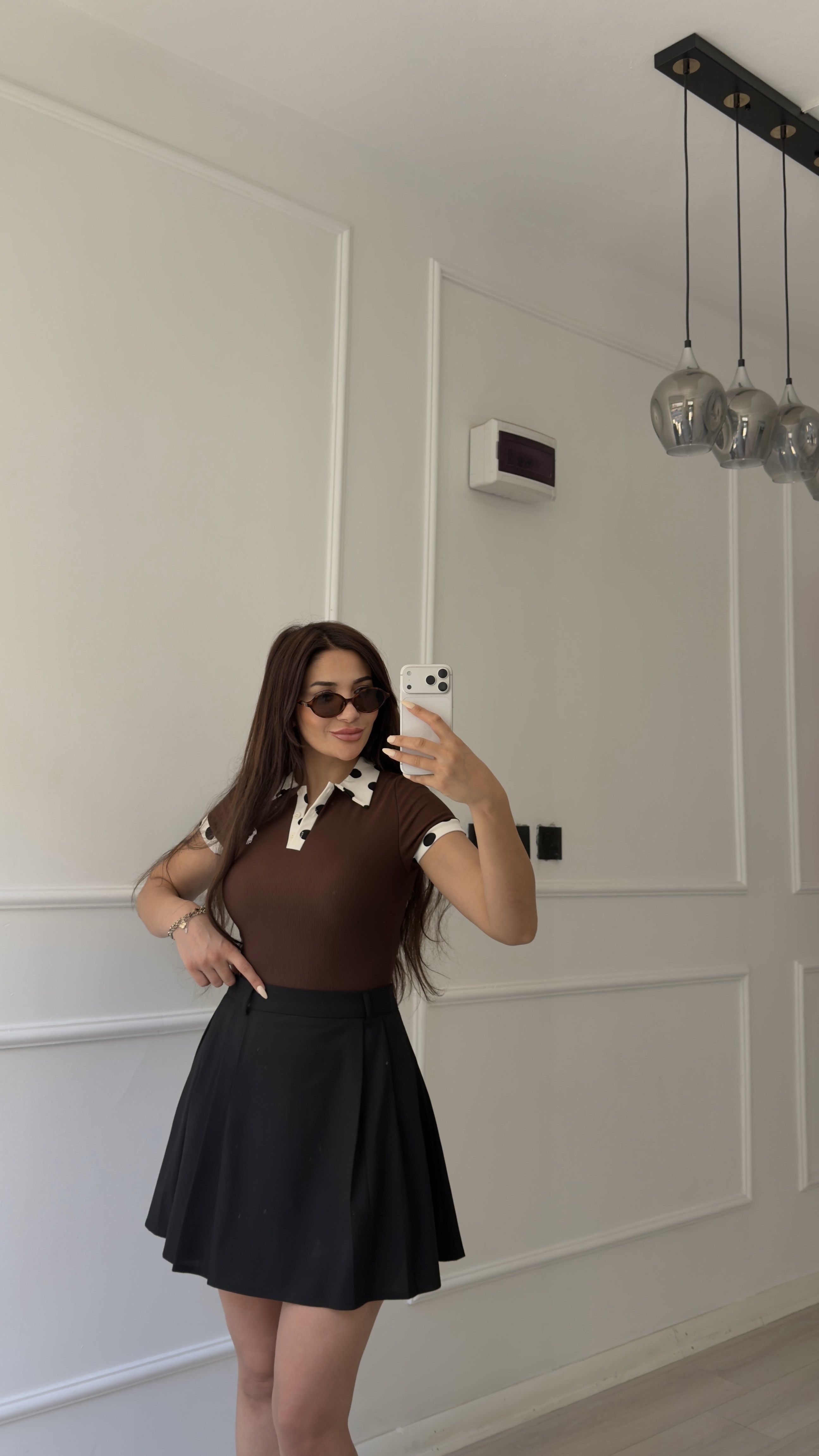 Kahverengi Polo Yaka Puantiyeli Tişört