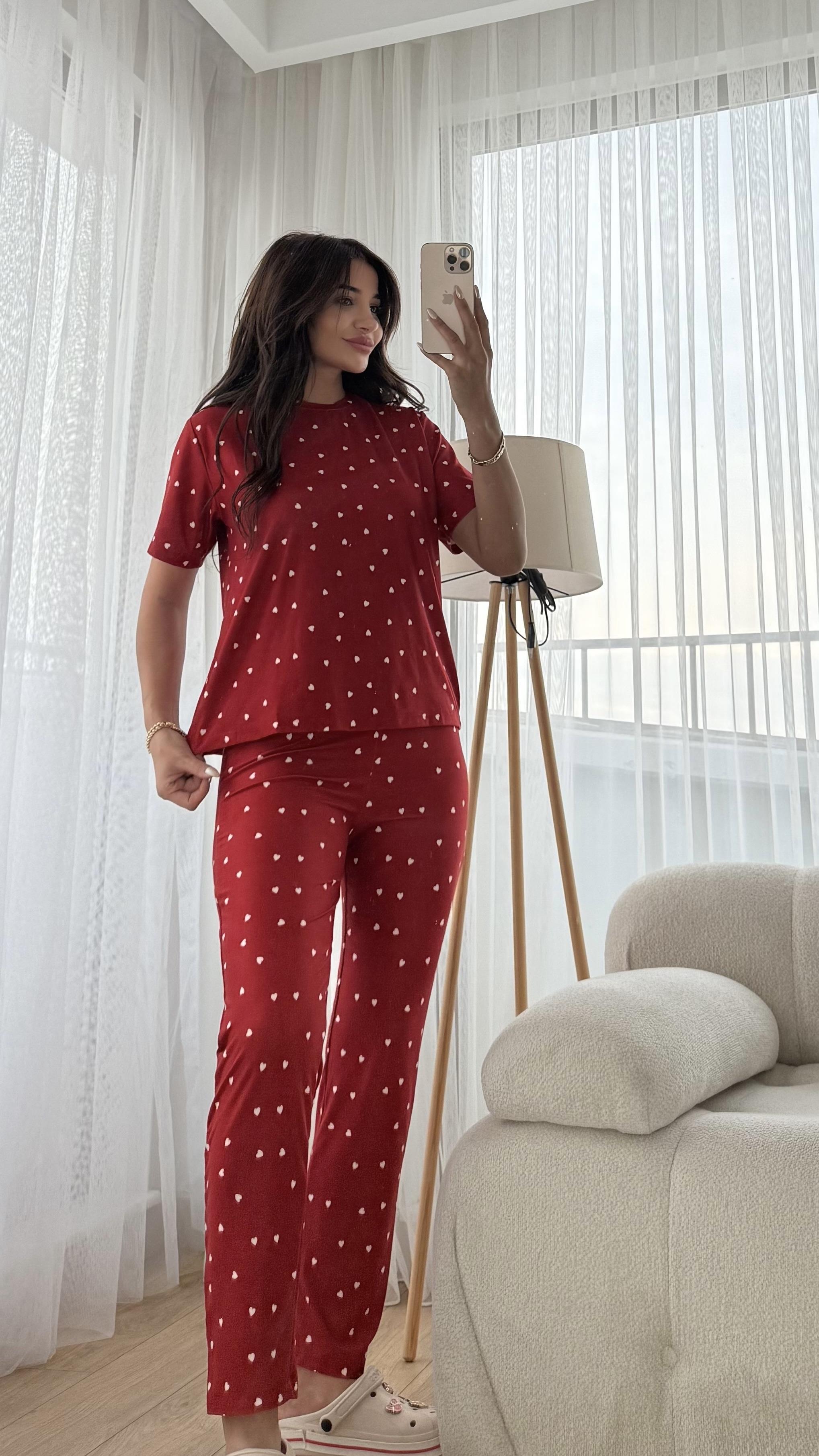 Kırmızı Premium Kalite Kısa Kollu Beyaz Kalp Desenli Pijama Takımı