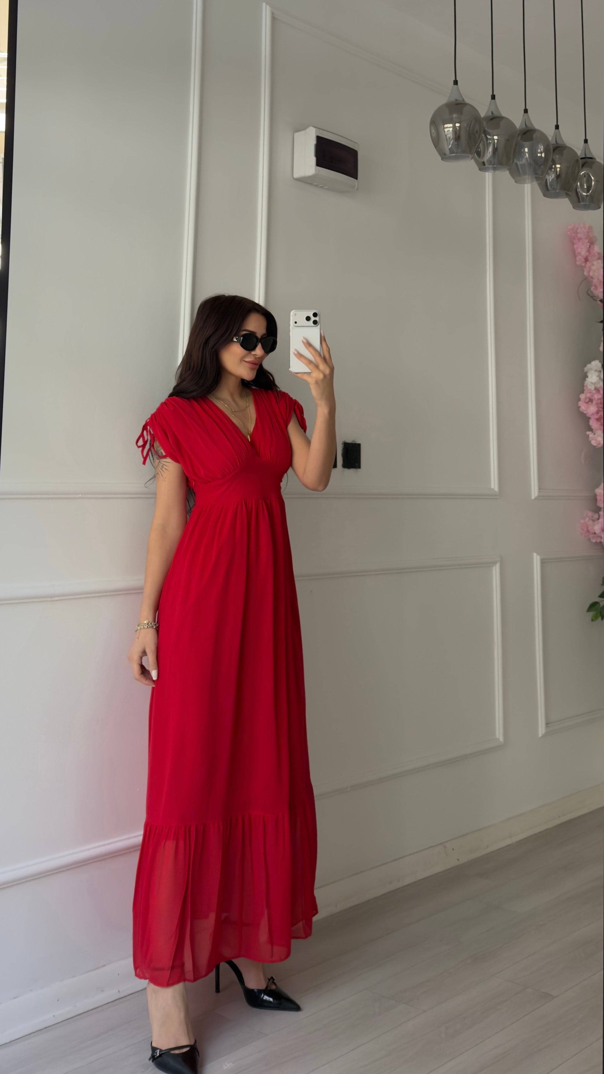 Kırmızı V Yaka Kloş Dökümlü Sifon Elbise